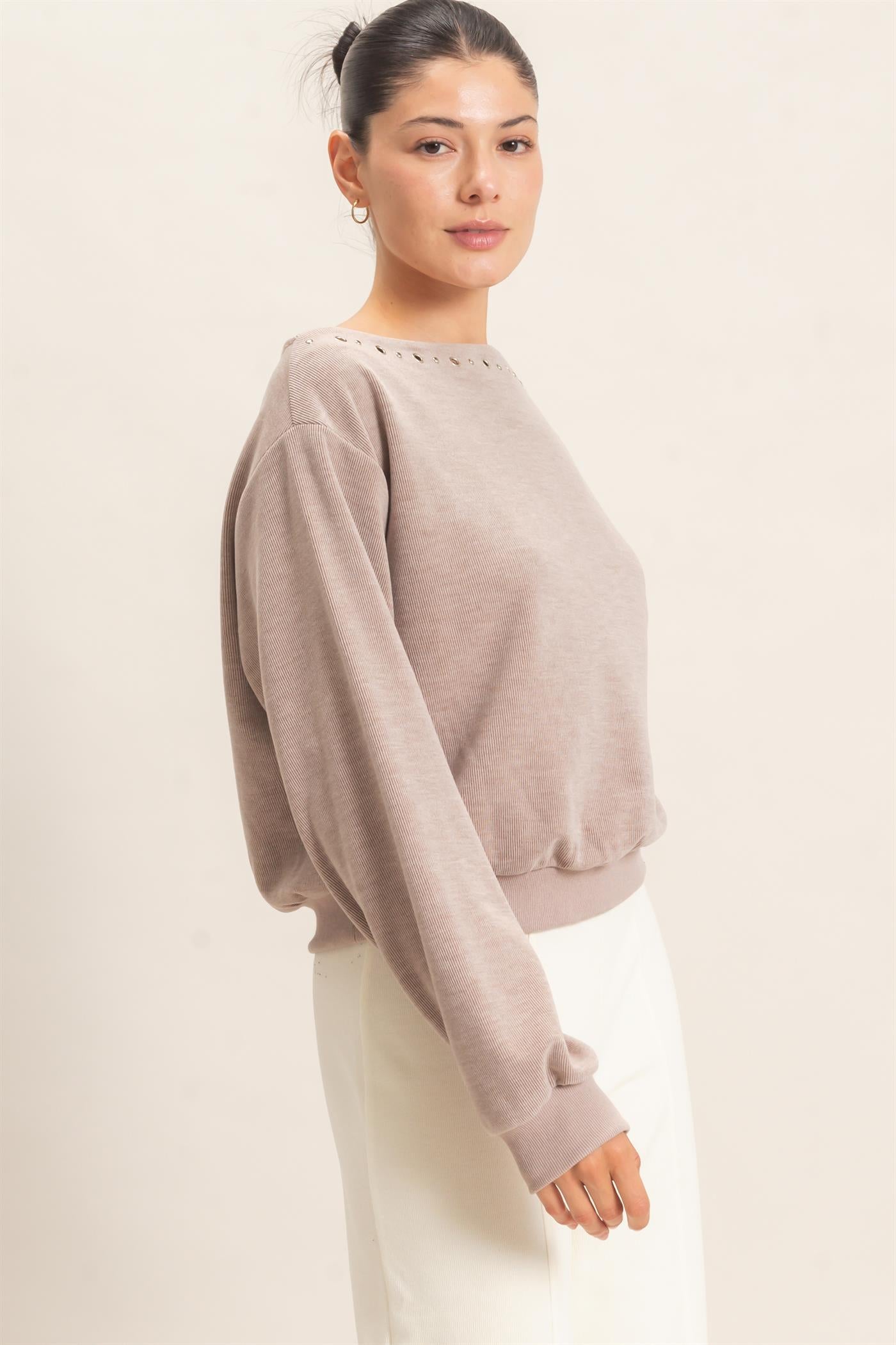 Wholesale Studded Crew Neck Sweatshirt Sweatshirts HF26E545 BEIGE HYFVE