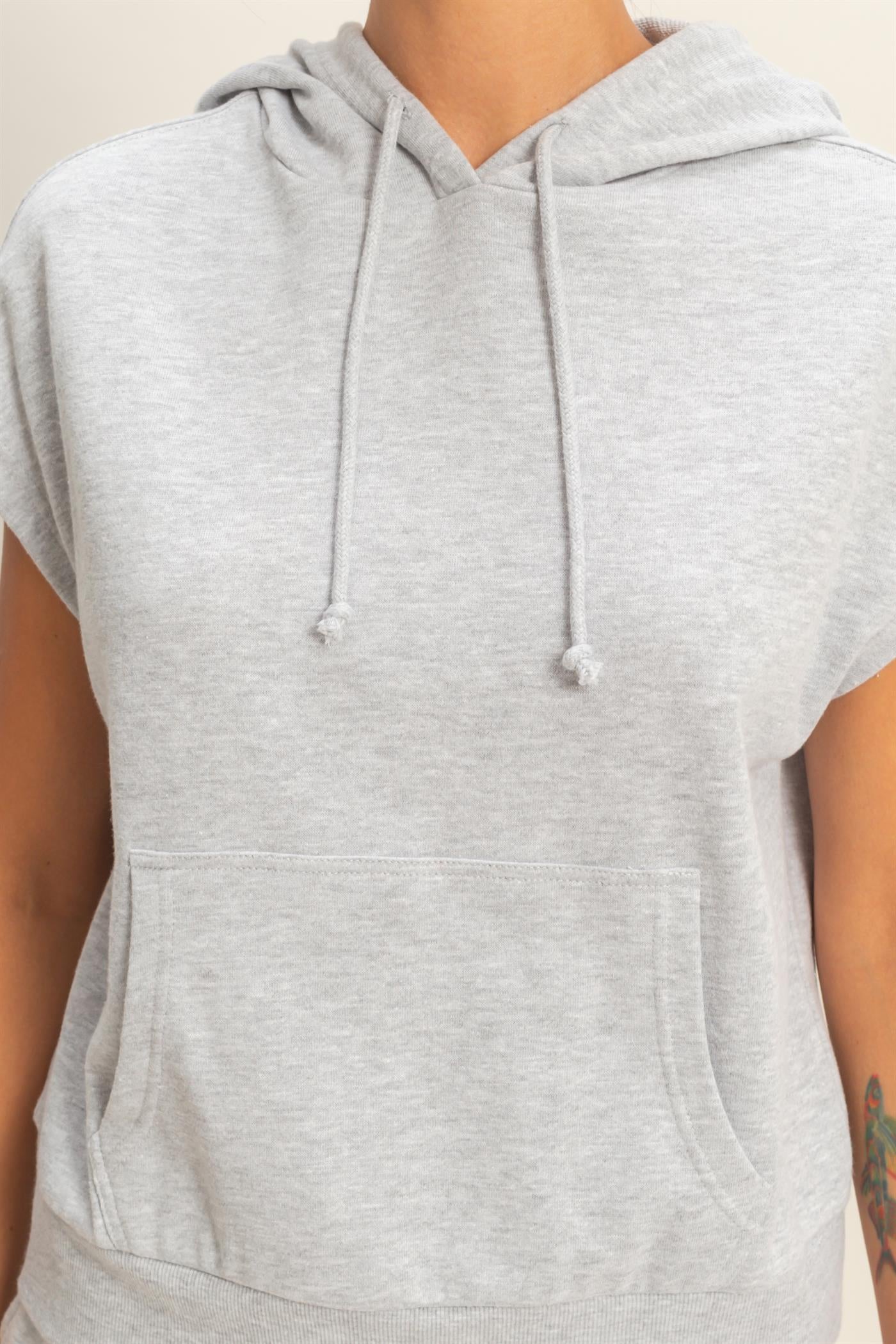 Wholesale Acid Washed Sleeveless Hooded Kangaroo Pocket Top Hoodies DZ26A411 HEATHER GRAY DOUBLE ZERO