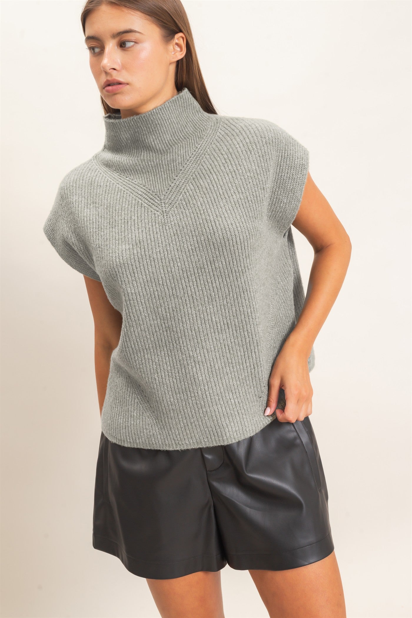 Wholesale Sleeveless High Neck Sweater Sweaters DZ26E295 HEATHER GRAY DOUBLE ZERO