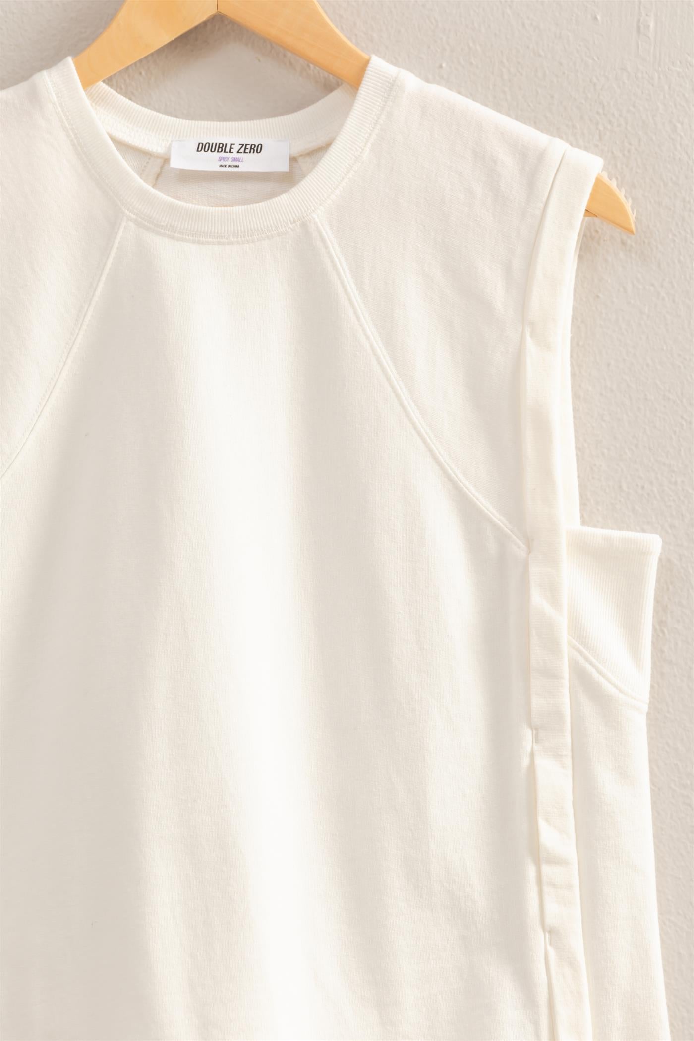 Wholesale Round Neck Sleeveless Boxy Top Clothing Tops DZ25C561 WHITE DOUBLE ZERO