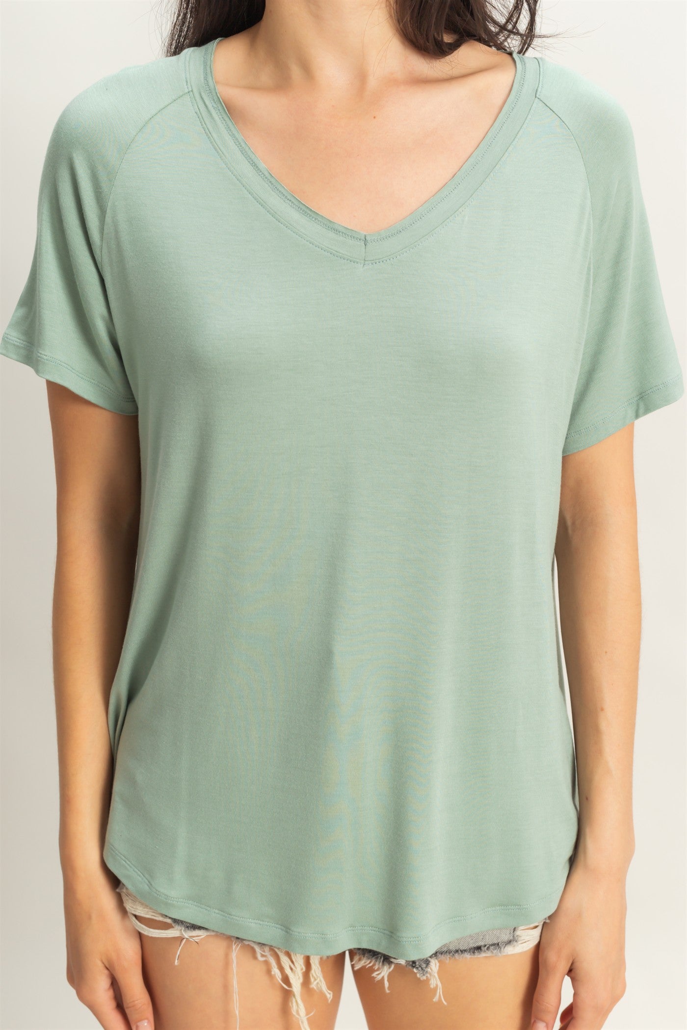 Wholesale Oversized V-Neck Relaxed Tee Clothing Tops DZ25E310 SAGE GREEN DOUBLE ZERO