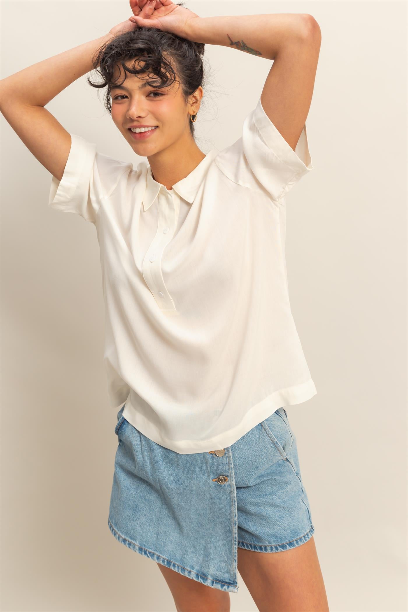 Wholesale Woven Half Button-Up Relaxed Top Clothing Tops DZ25C814 WHITE DOUBLE ZERO