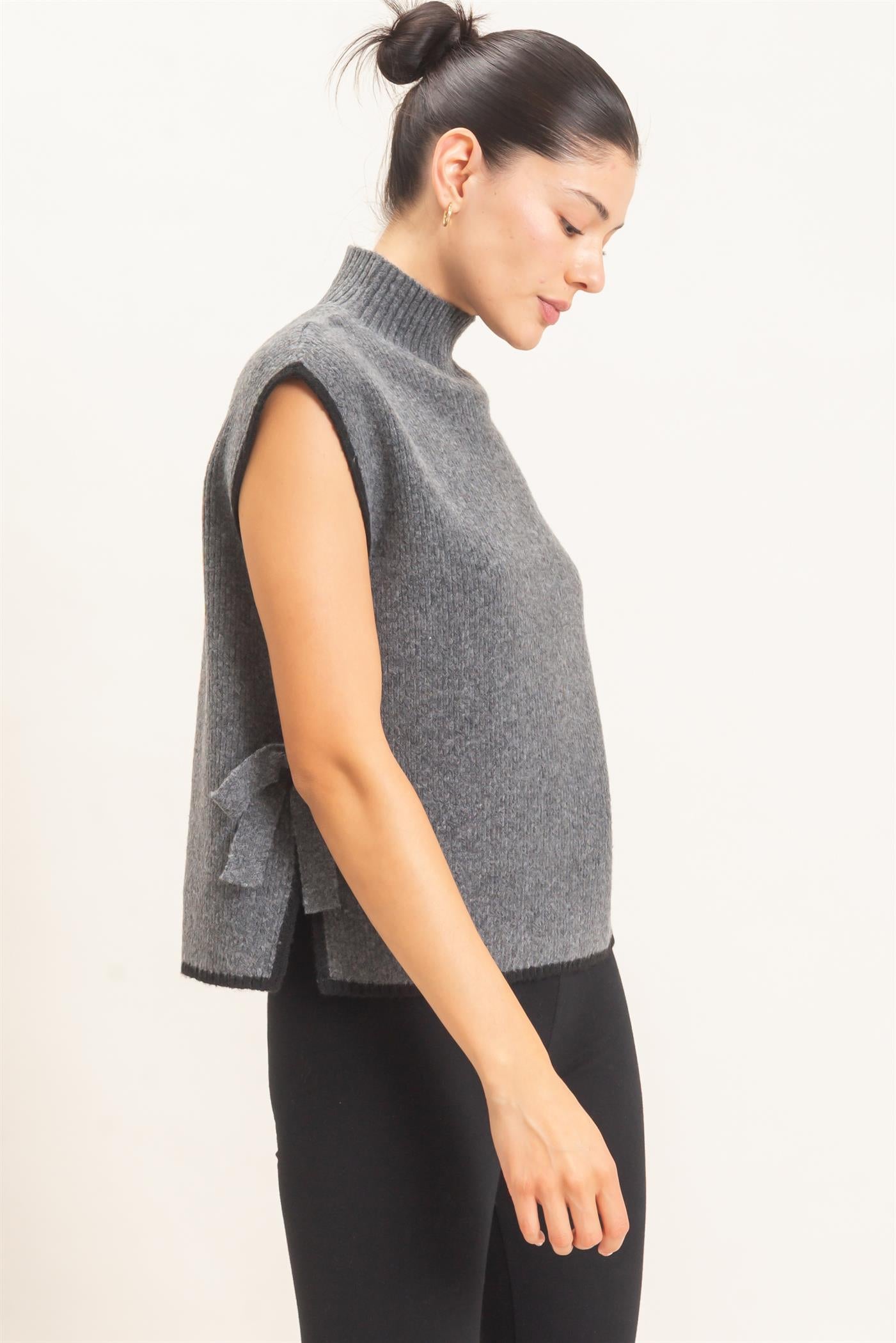 Wholesale High Neck Sweater Vest Sweaters HF26F137 H.GRAY HYFVE