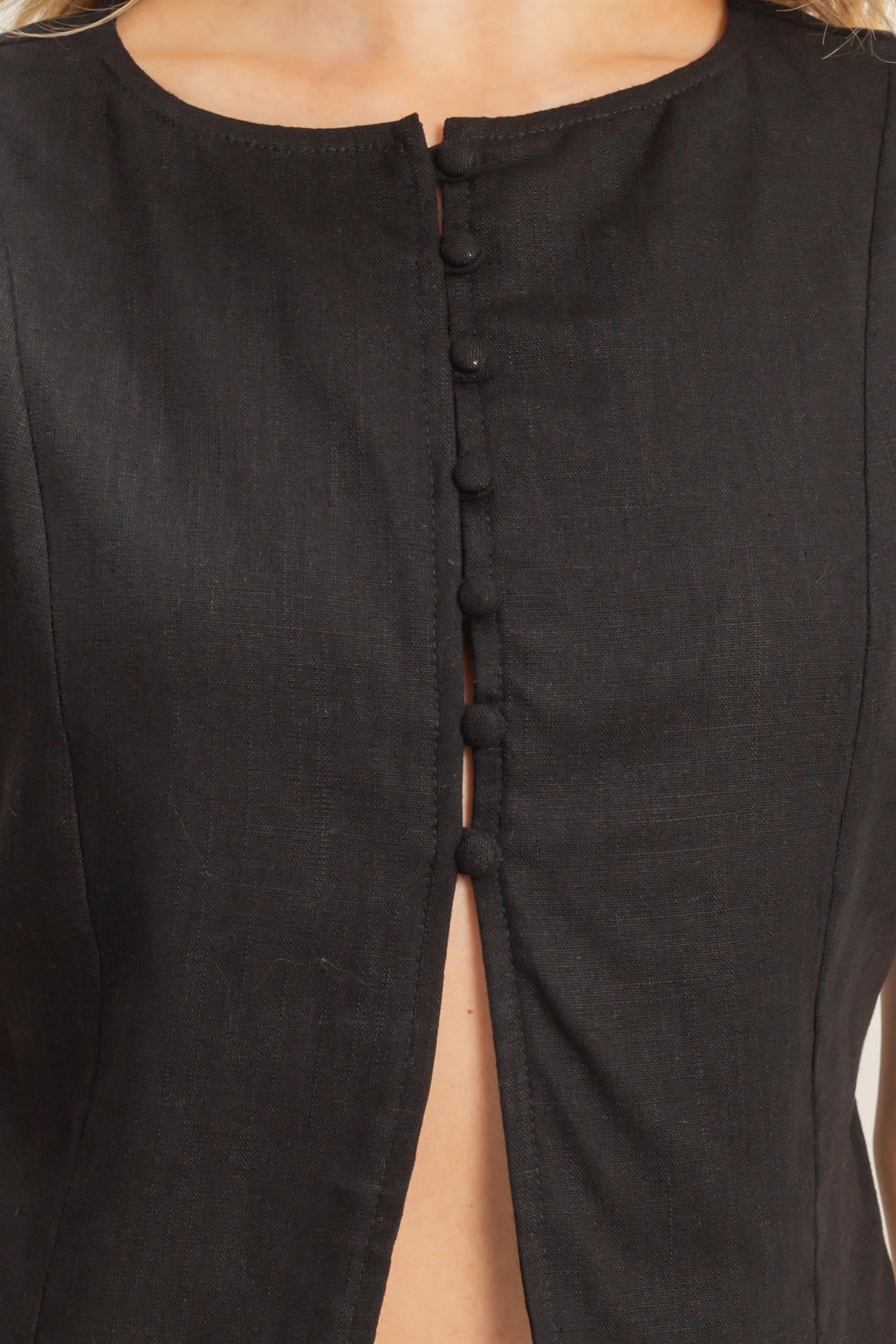 Wholesale Sleeveless Button Front Top Clothing Tops HF26A583 BLACK HYFVE