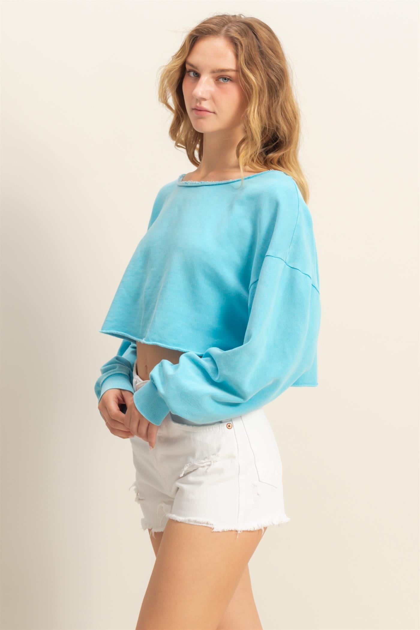 Wholesale Frayed Detail Long Sleeve Crop Top Sweatshirts DZ25A776 AQUA BLUE DOUBLE ZERO