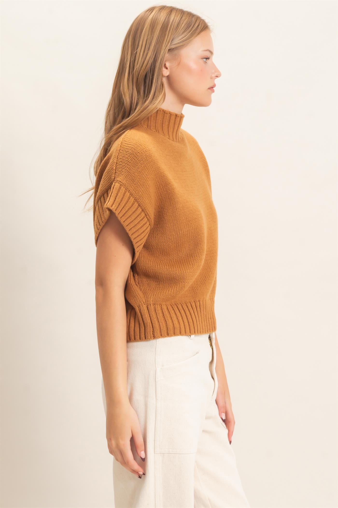 Wholesale Ribbed Mock Neck Sweater Vest Sweaters HF26F186-D BROWN HYFVE