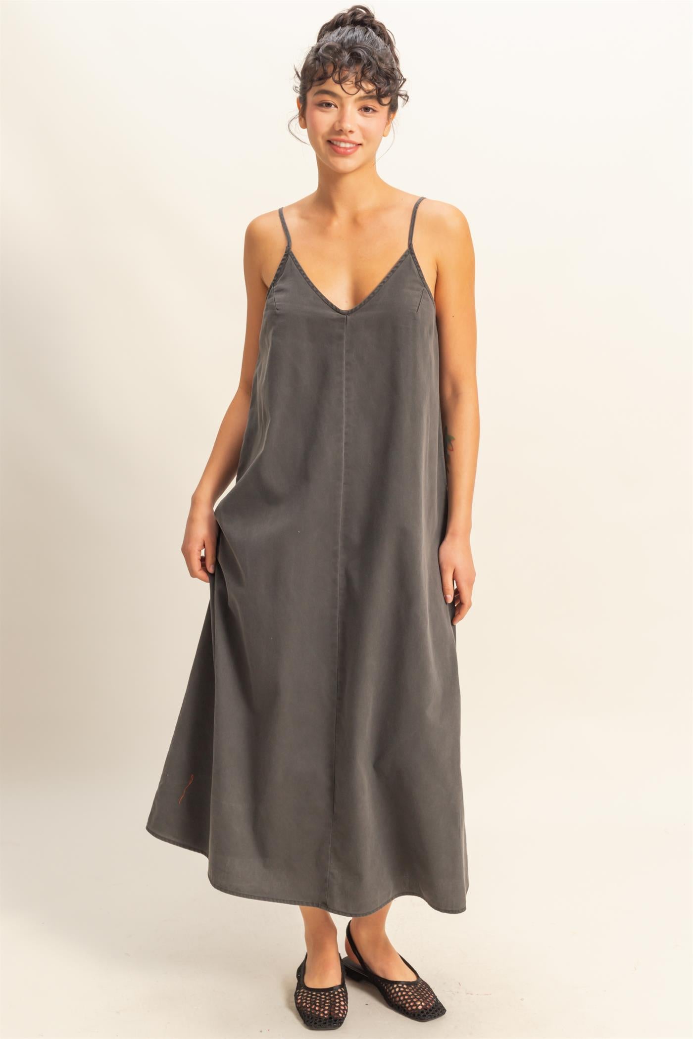 Wholesale Dyed V-Neck Loose Maxi Dress Dresses DZ24C964 BLACK DOUBLE ZERO