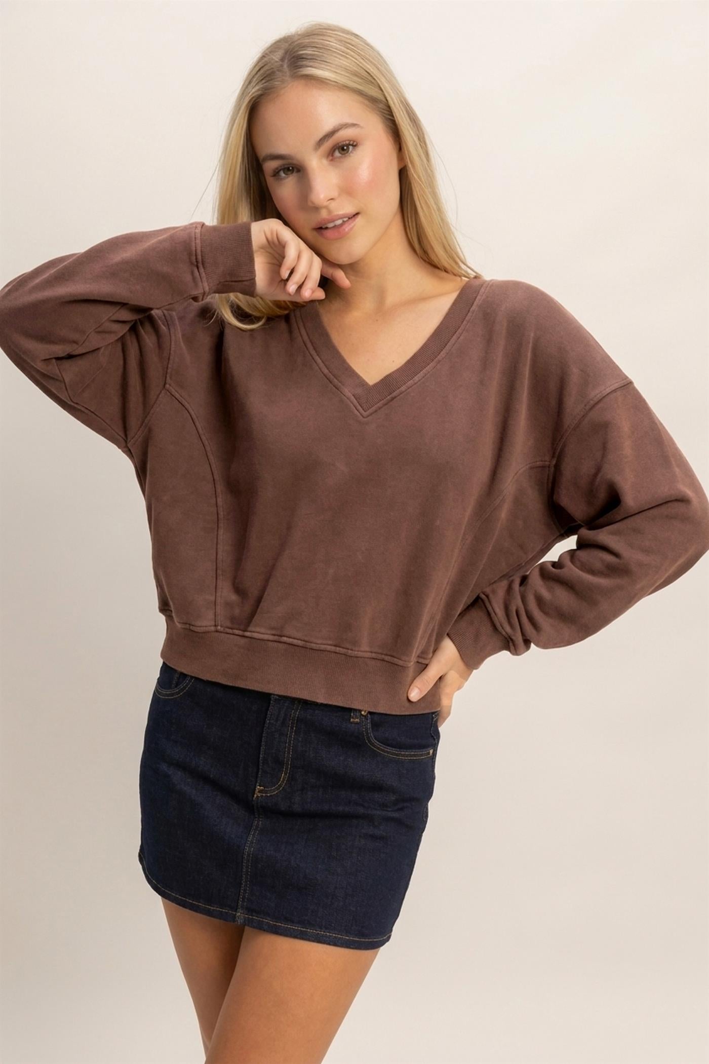 Wholesale Snow Wash V-Neck Sweatshirt Sweatshirts DZ26C844 DARK BROWN DOUBLE ZERO