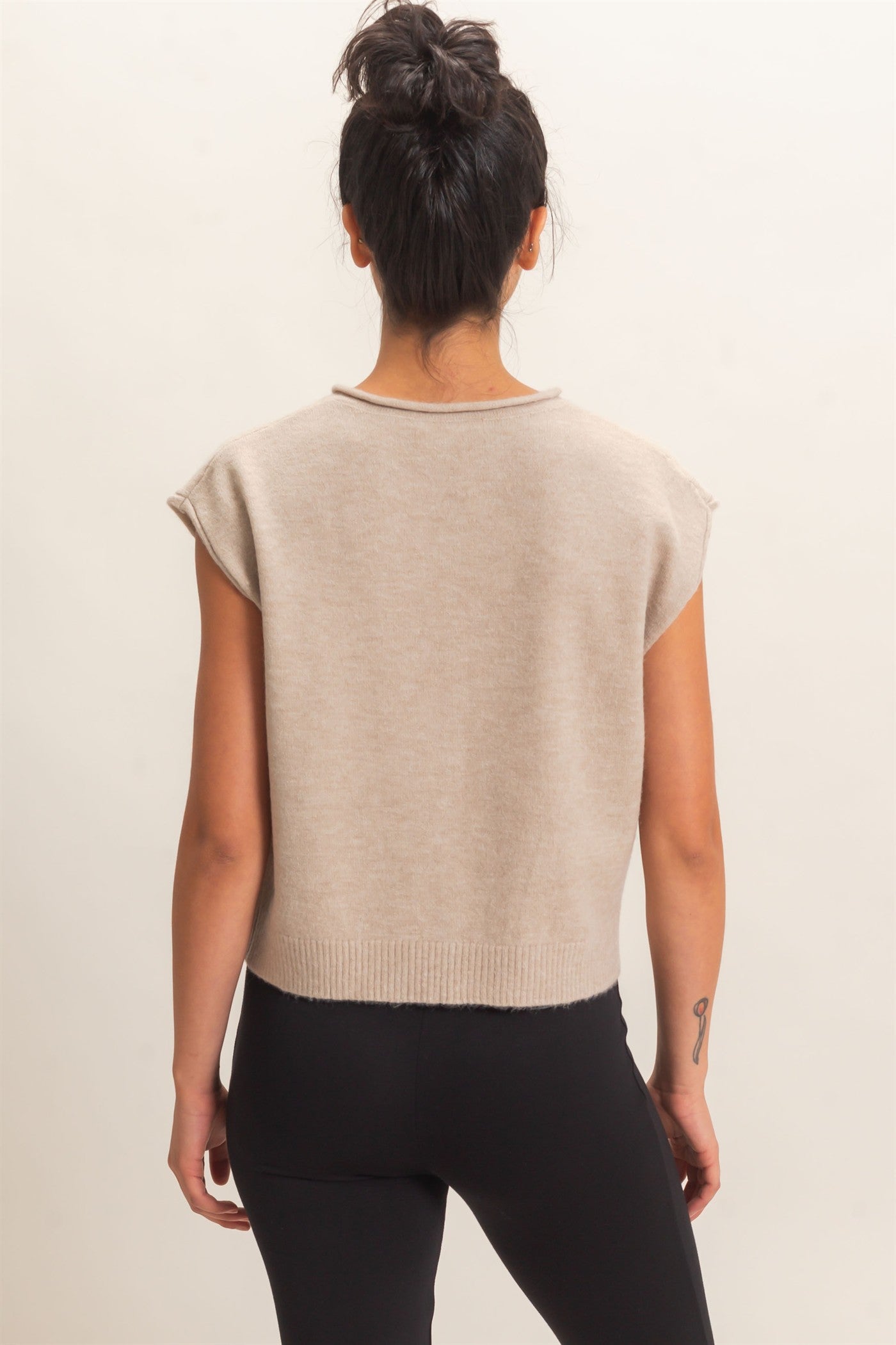 Wholesale Rolled Edge Button Front Sweater Vest Sweaters DZ26E239 TAUPE DOUBLE ZERO