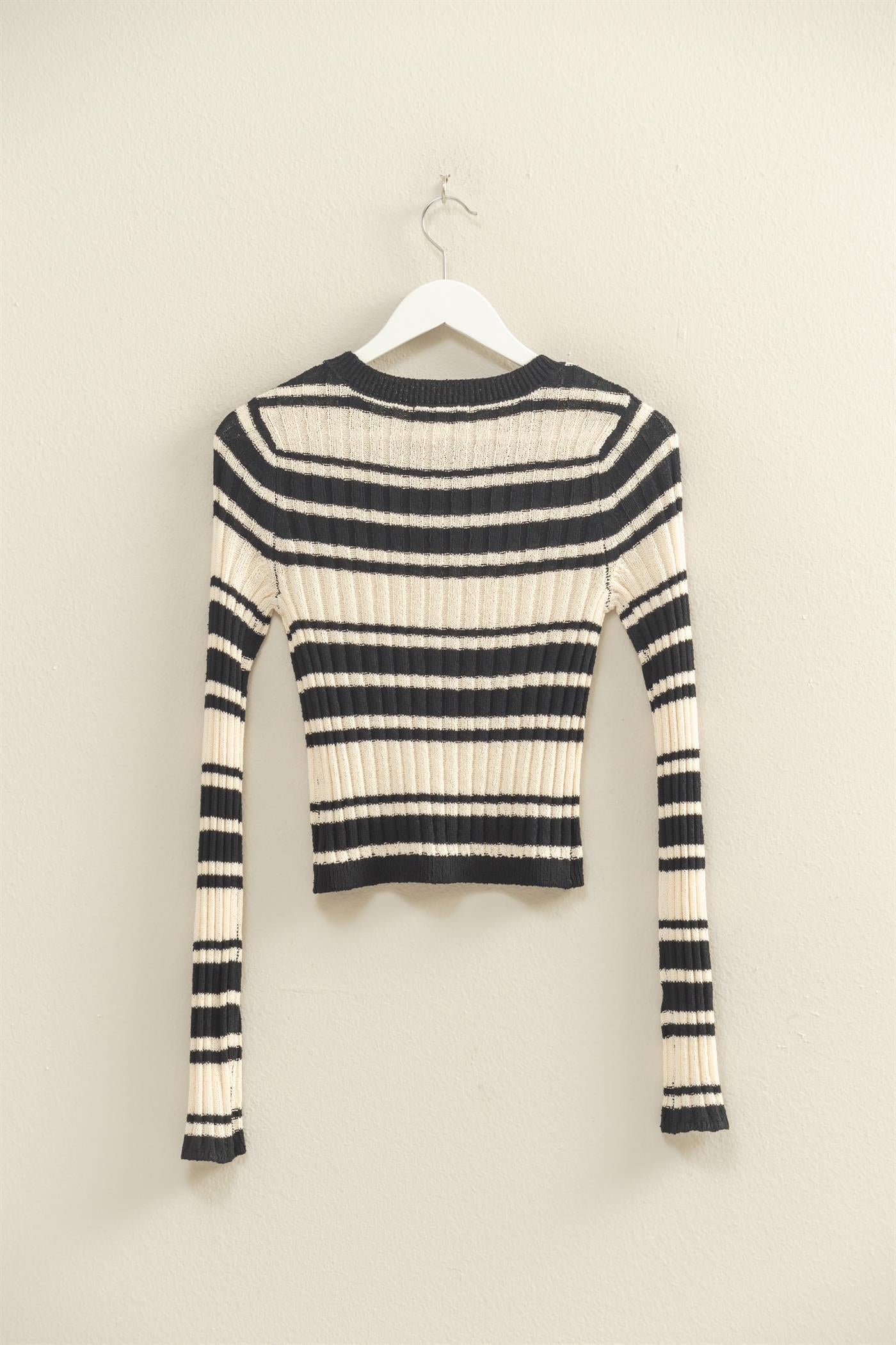 Wholesale Horizontal Striped Crew Neck Sweater Clothing Tops HF25E811 BLACK HYFVE
