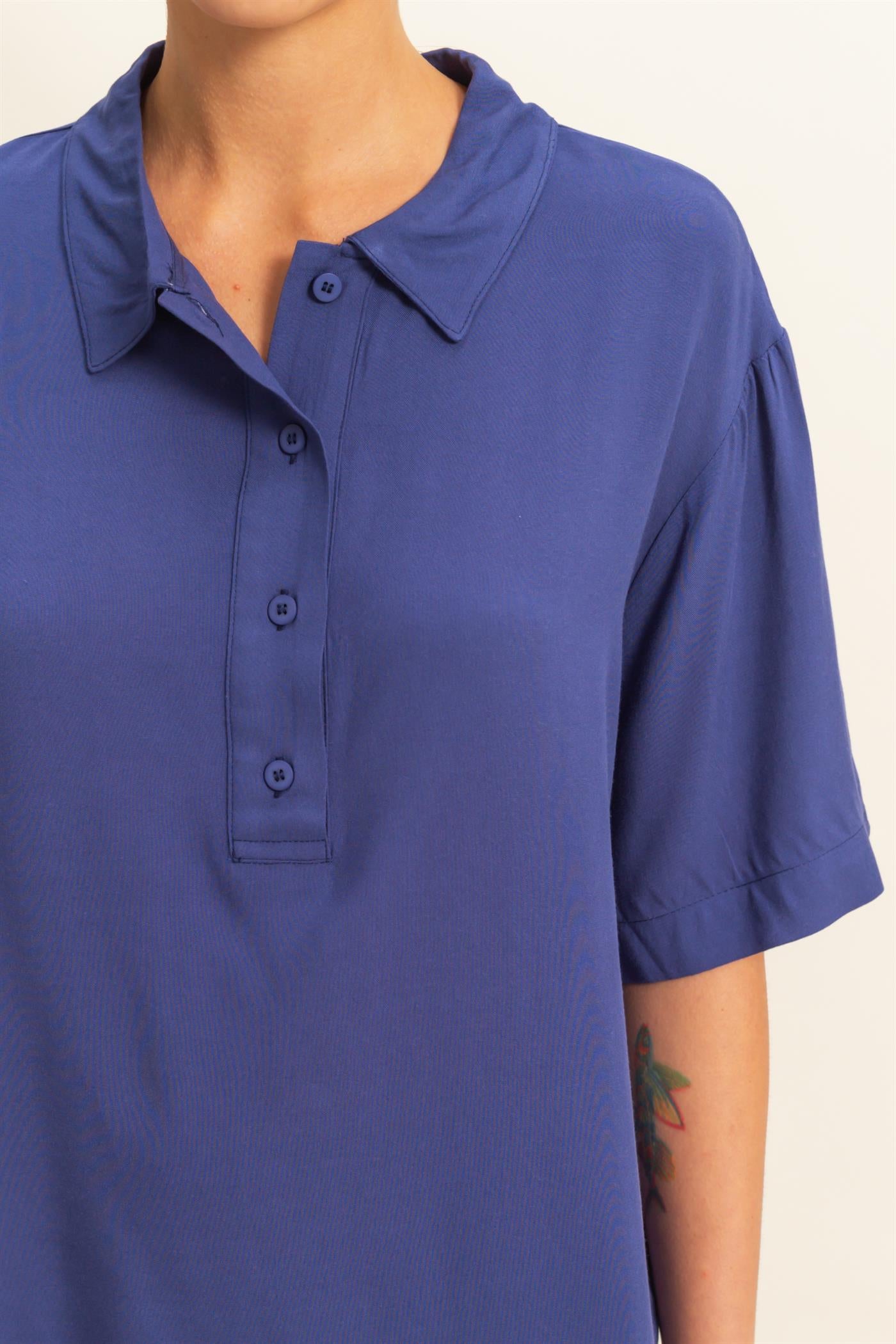 Wholesale Woven Half Button-Up Relaxed Top Clothing Tops DZ25C814 DUSTY INDIGO DOUBLE ZERO