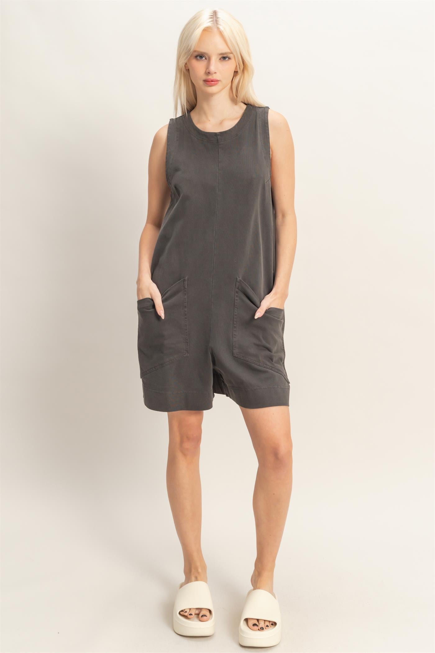 Wholesale Pocket Detail Sleeveless Romper Clothing DZ26A327 BLACK DOUBLE ZERO