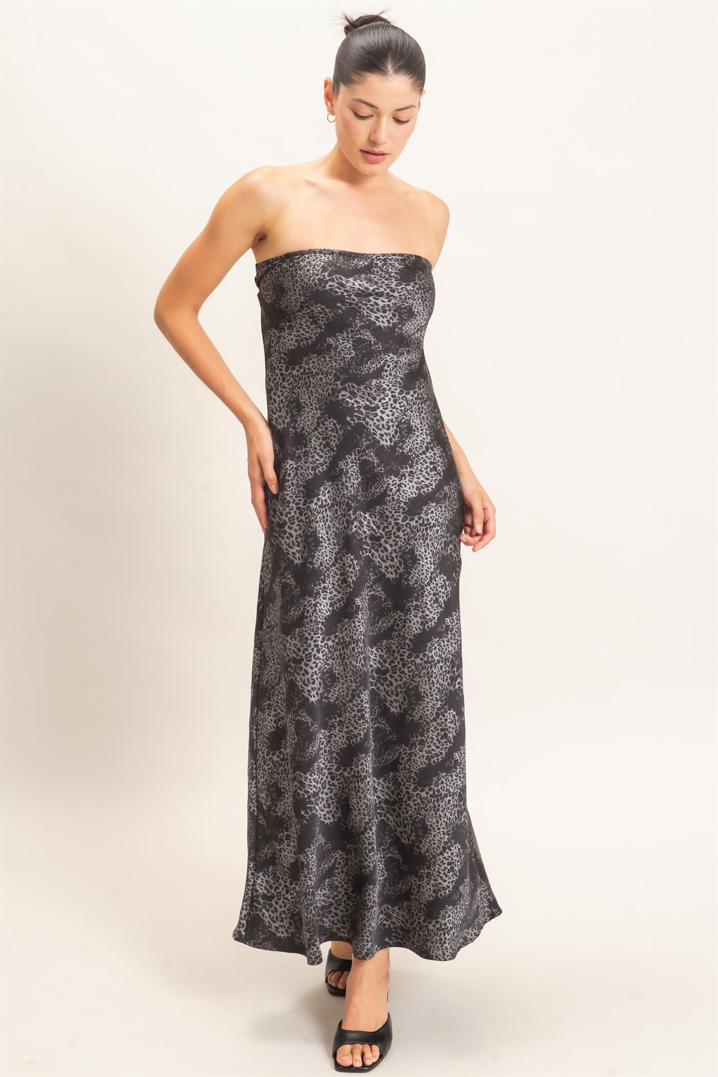 Wholesale Satin Patterned Maxi Dress Dresses HF26F029 BLACK HYFVE