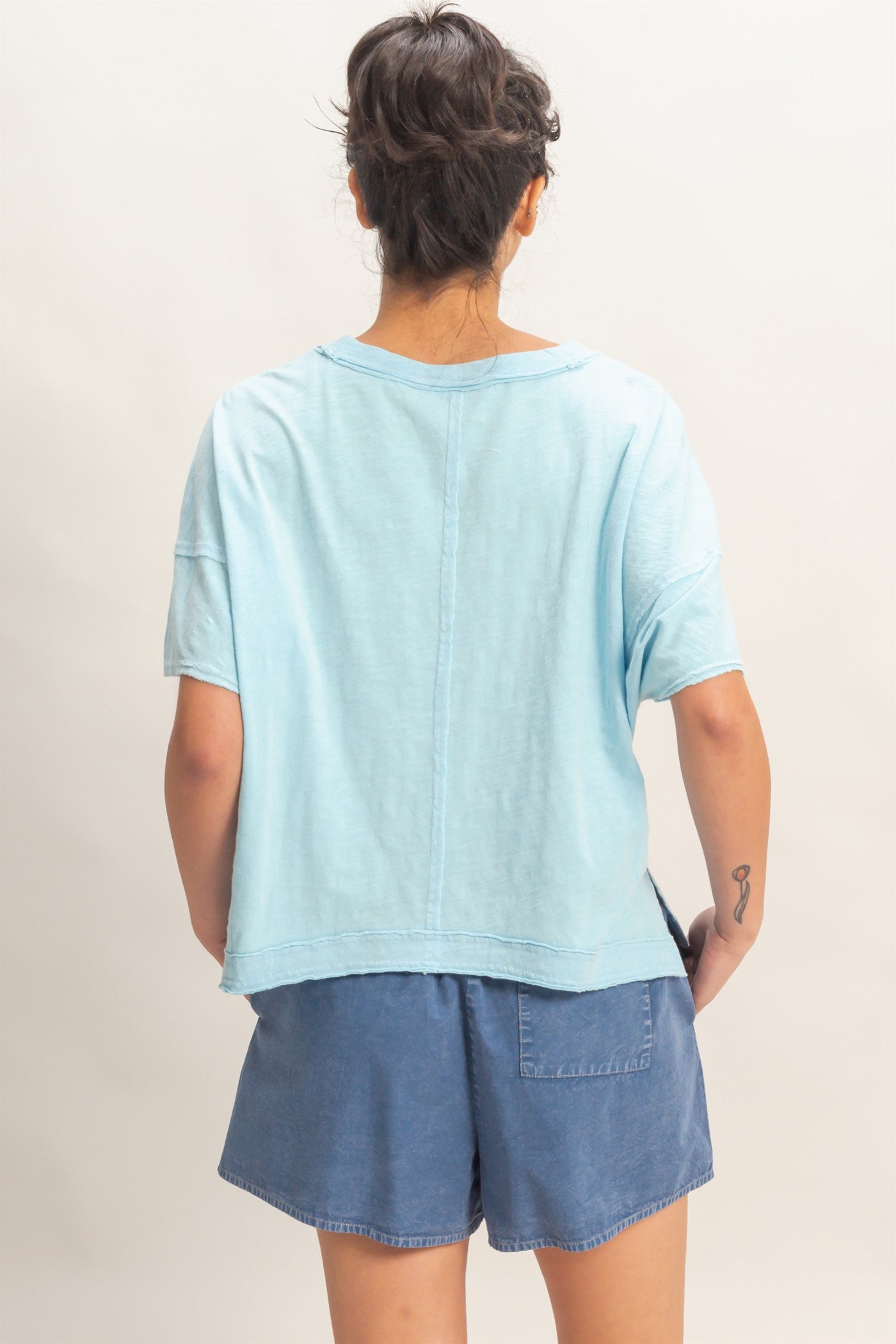 Wholesale Oversized V-Neck Short Sleeve Top Clothing Tops DZ26A032 BLUE DOUBLE ZERO