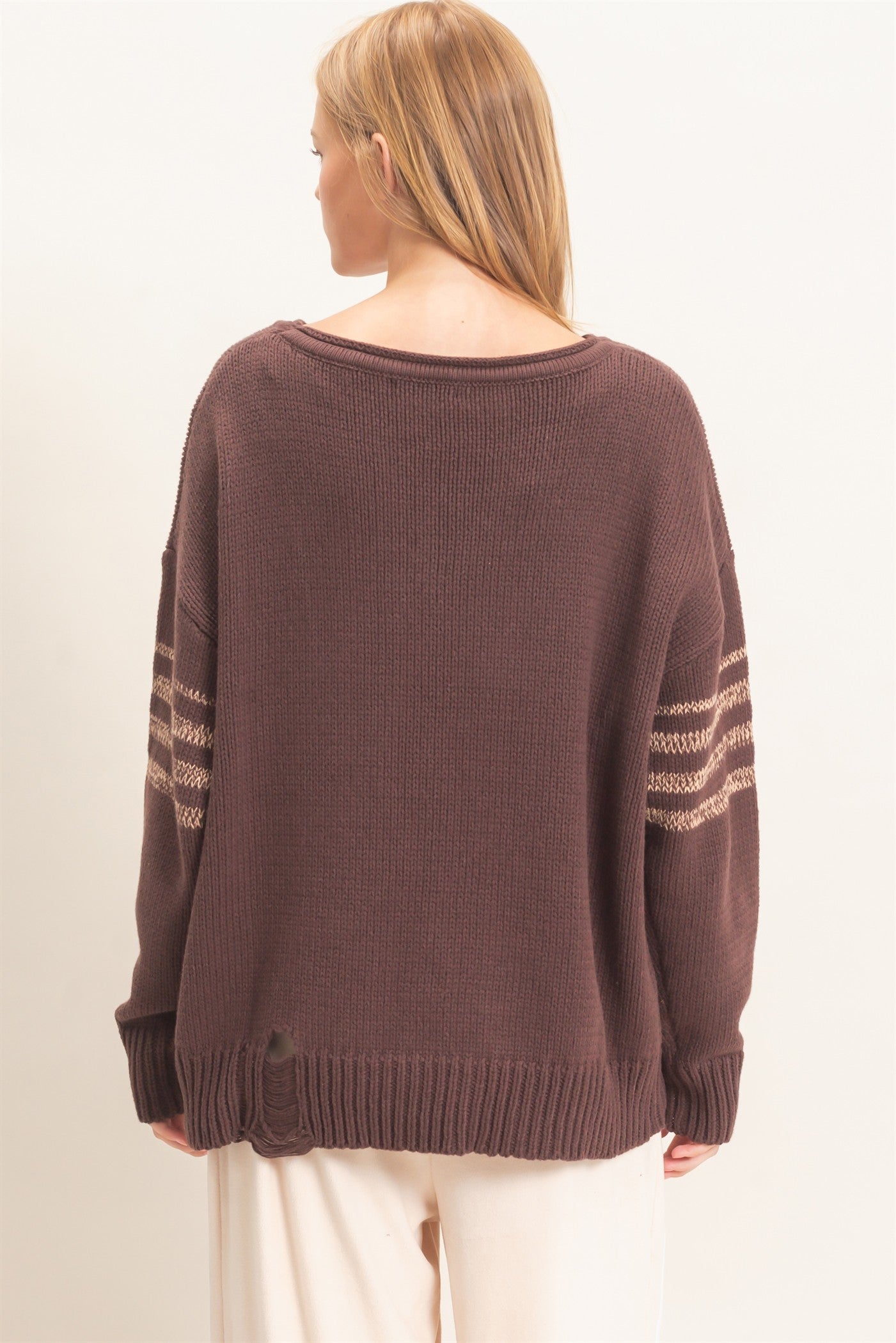 Wholesale Oversized Number Knit Sweater Sweaters HF26E687 DARK BROWN HYFVE