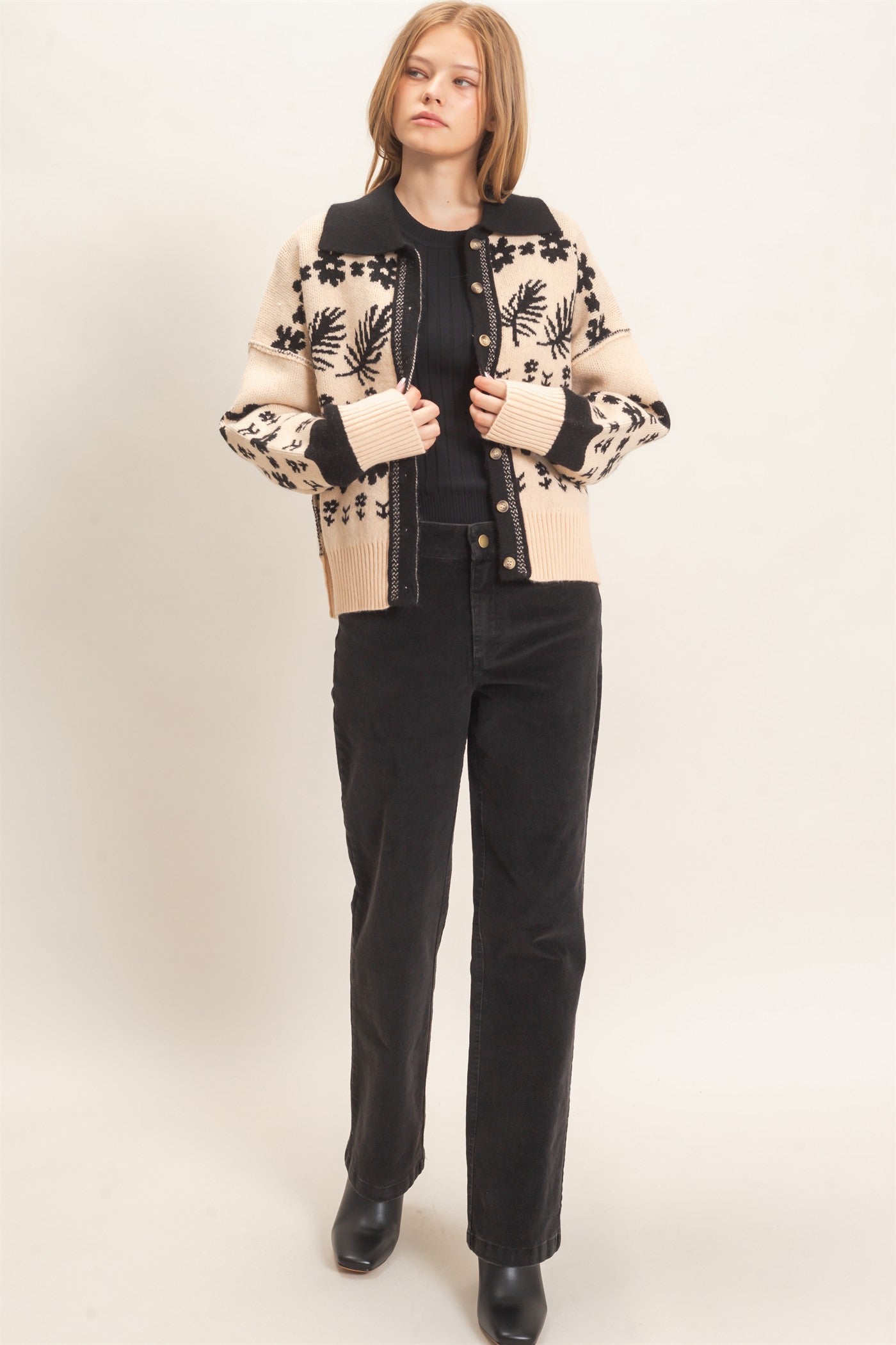 Wholesale Floral Jacquard Collared Cardigan Cardigans HF26E885 SAND HYFVE