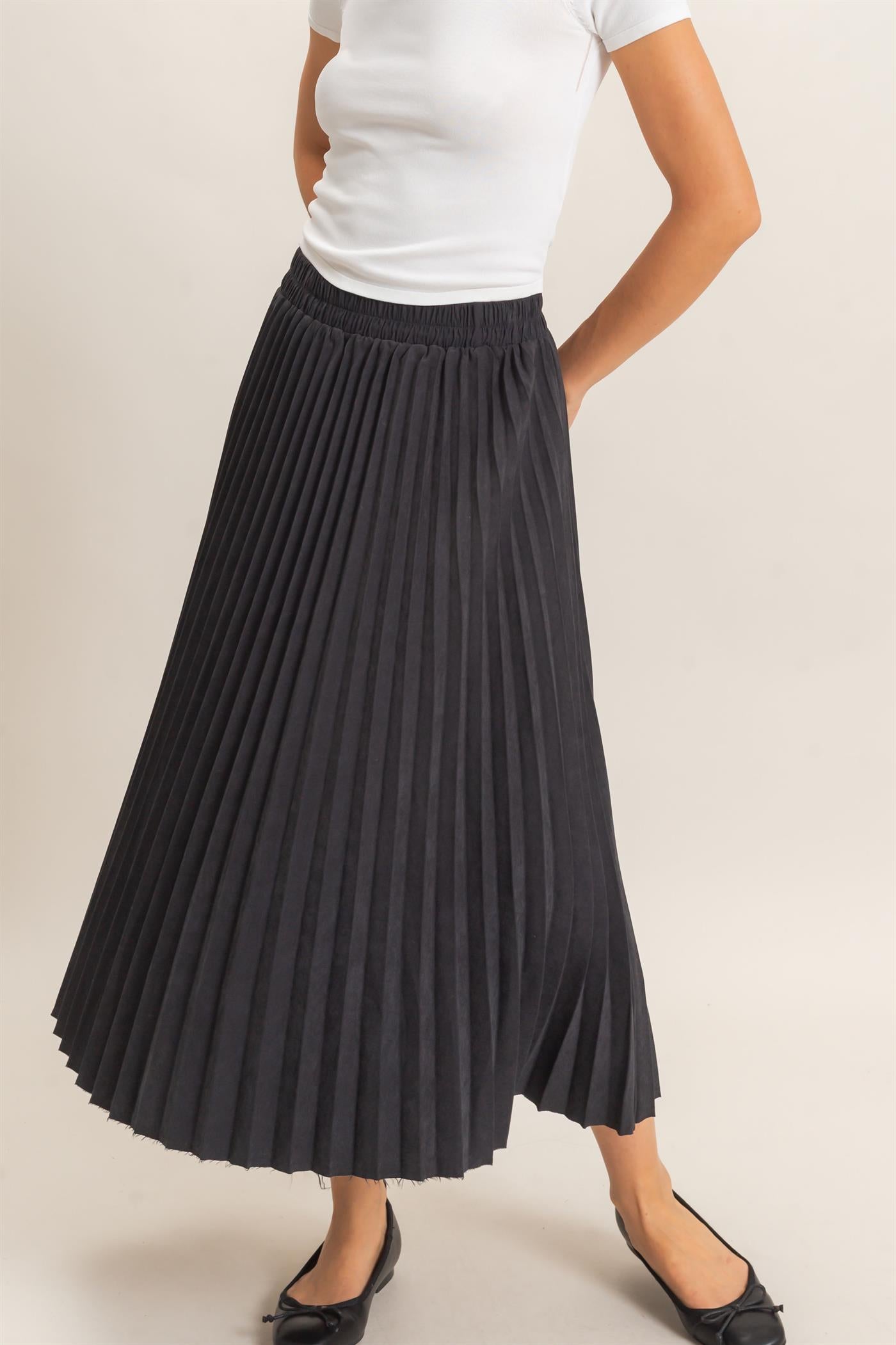 Wholesale Suede Accordion Pleated Skirt Skirts HF26F084-D BLACK HYFVE