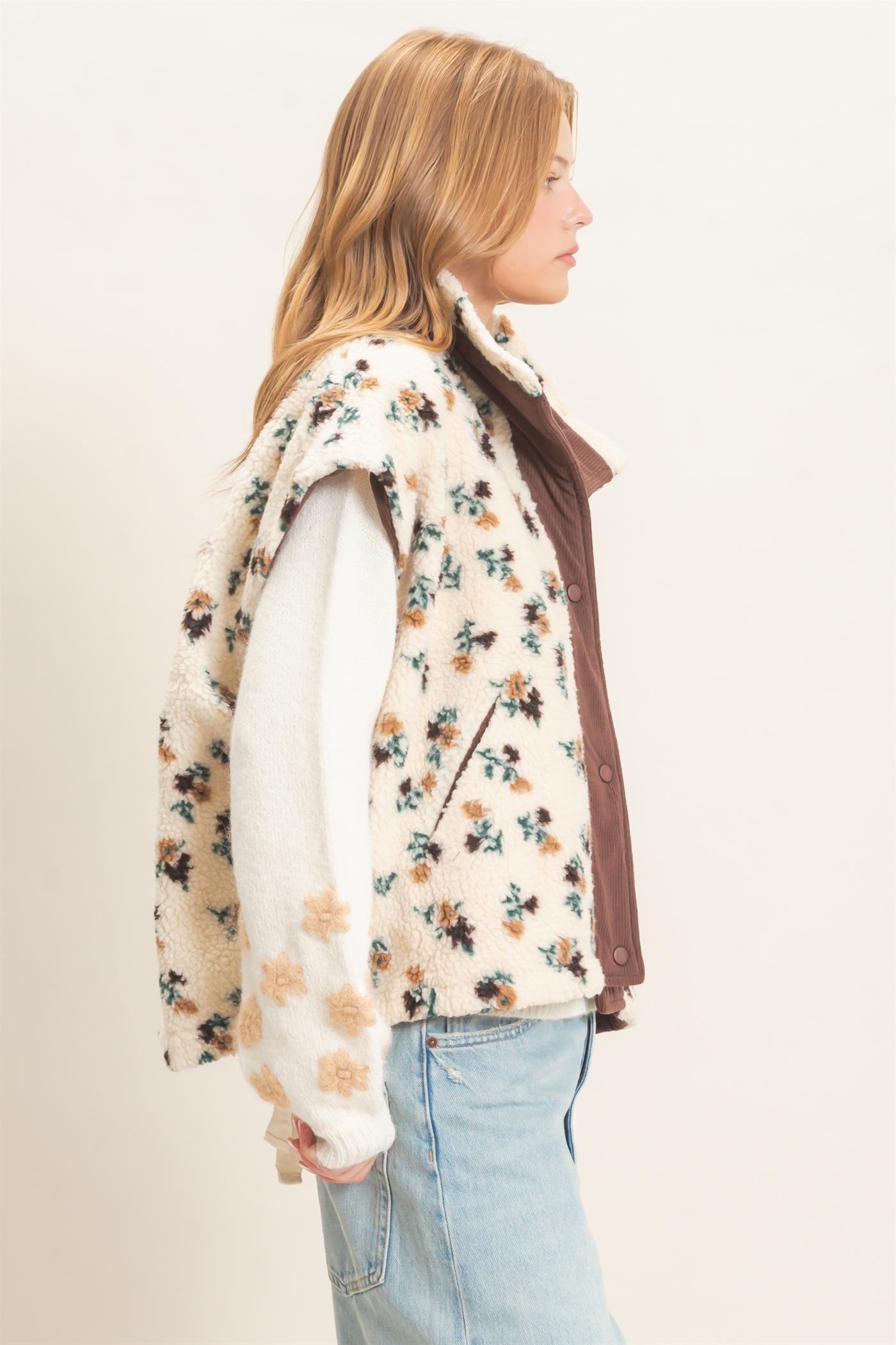 Wholesale Floral Sherpa Vest With Corduroy Vests HF26F073 BROWN HYFVE