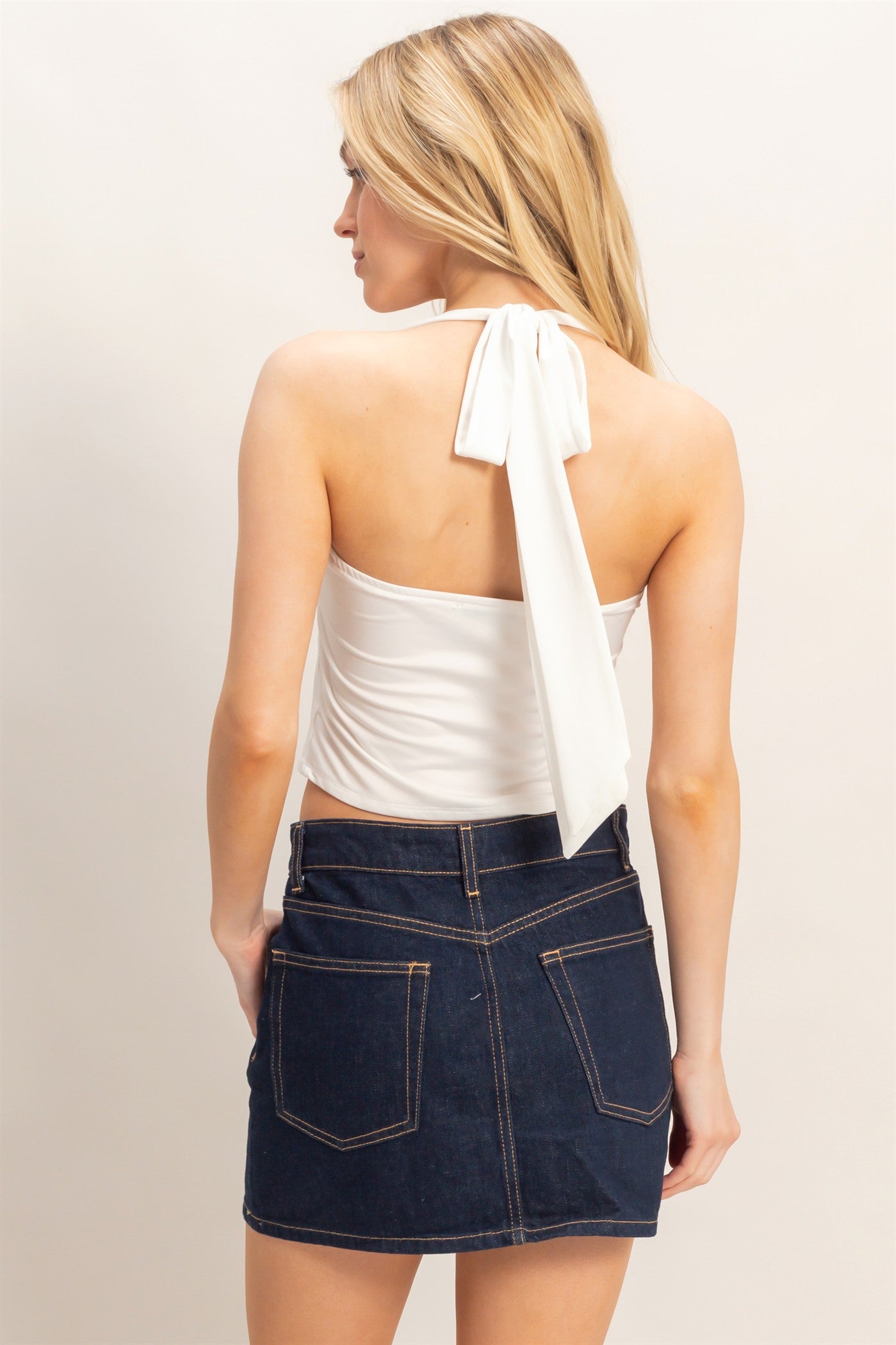 Wholesale Halter Top With Acrylic Buckle Clothing Tops HF26E489 OFF WHITE HYFVE