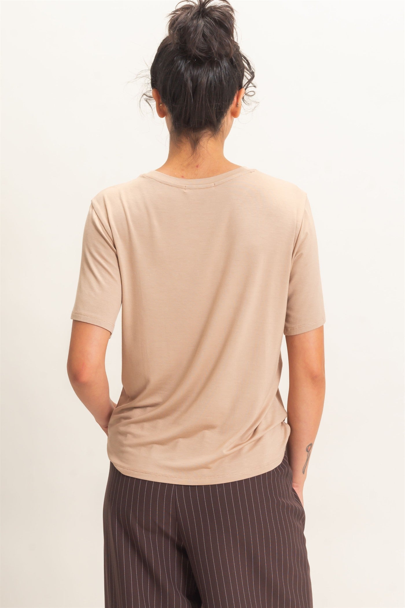 Wholesale Crew Neck Pocket Tee Clothing Tops DZ26E254 DARK TAUPE DOUBLE ZERO