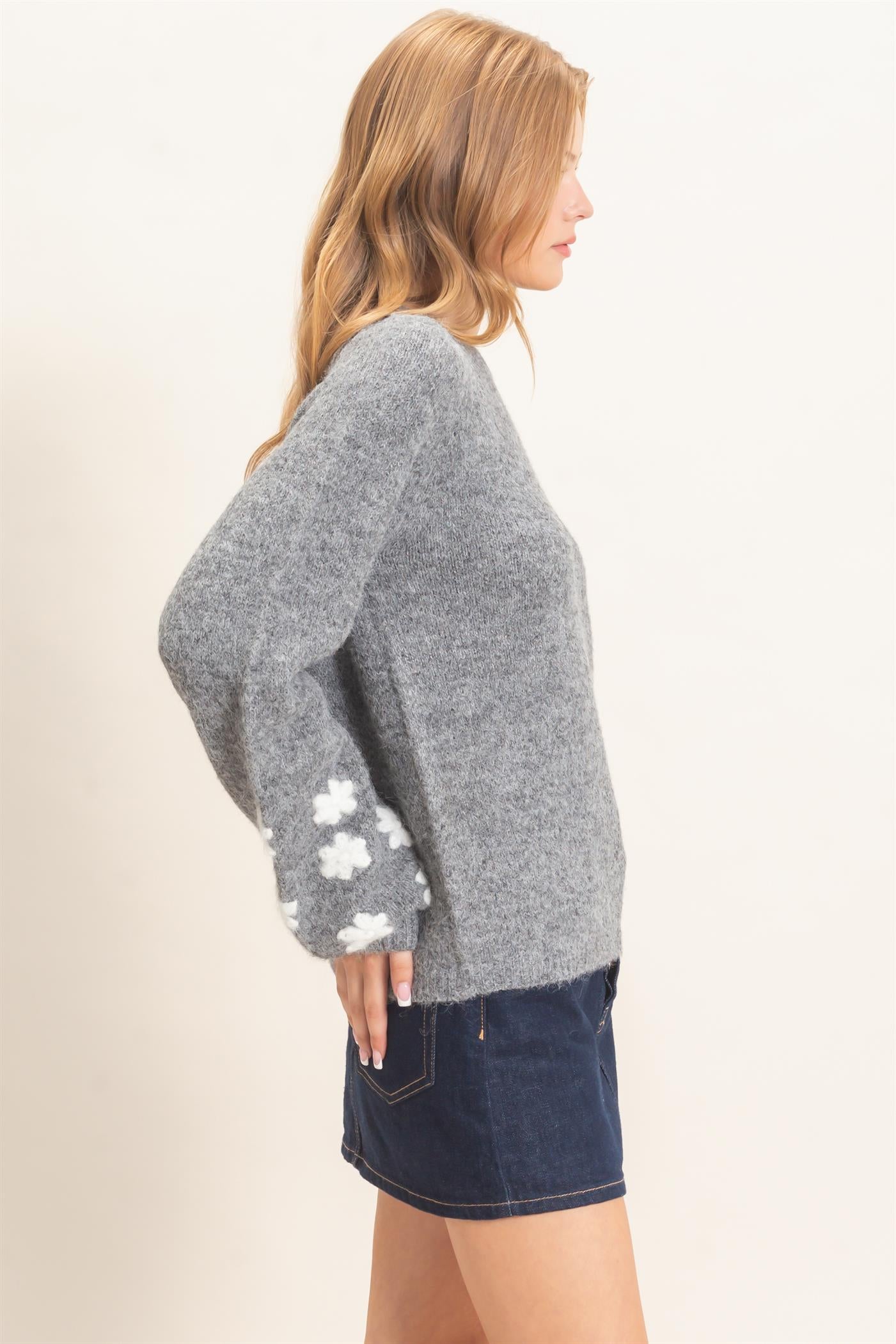 Wholesale Floral Applique Raglan Sleeve Sweater Sweaters HF26E808 GRAY HYFVE