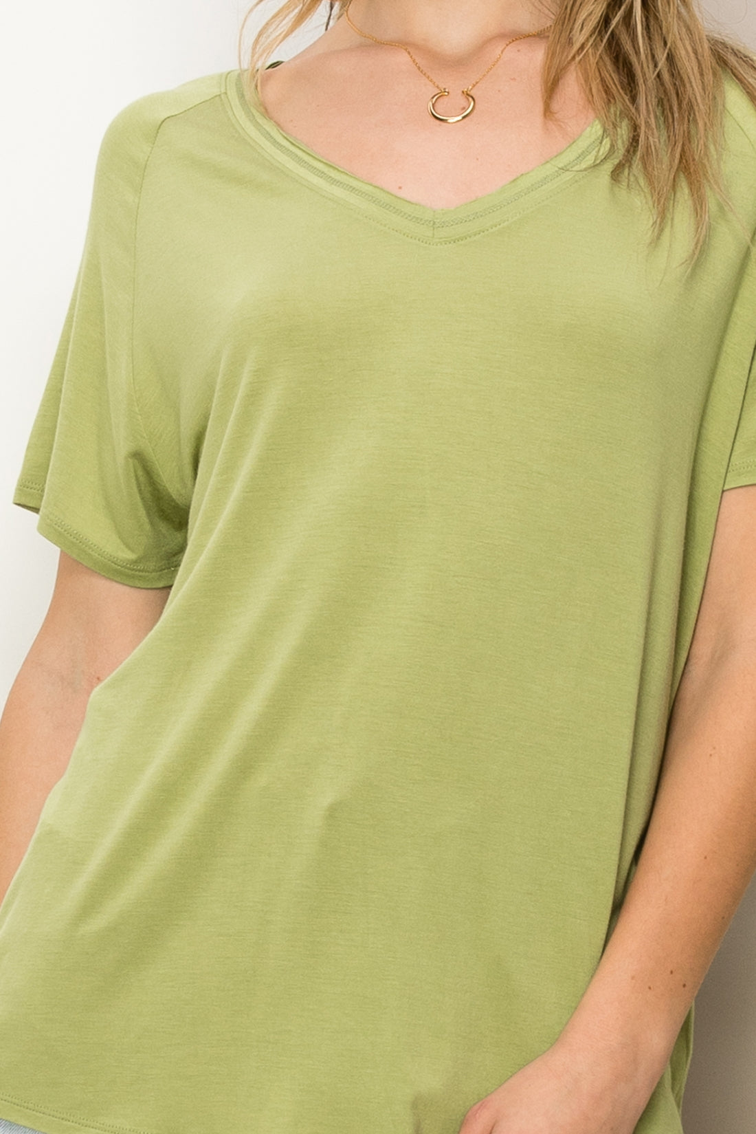 Wholesale Oversized V-Neck Tee Clothing Tops DZ23A790 PALE OLIVE DOUBLE ZERO