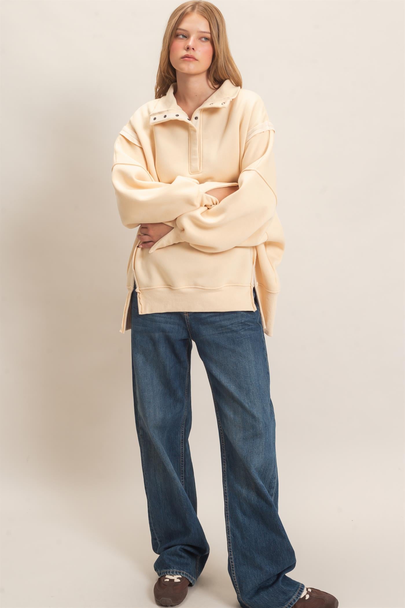 Wholesale Mineral Wash Snap Collar Pullover Clothing Tops HF26F086-D CREAM HYFVE