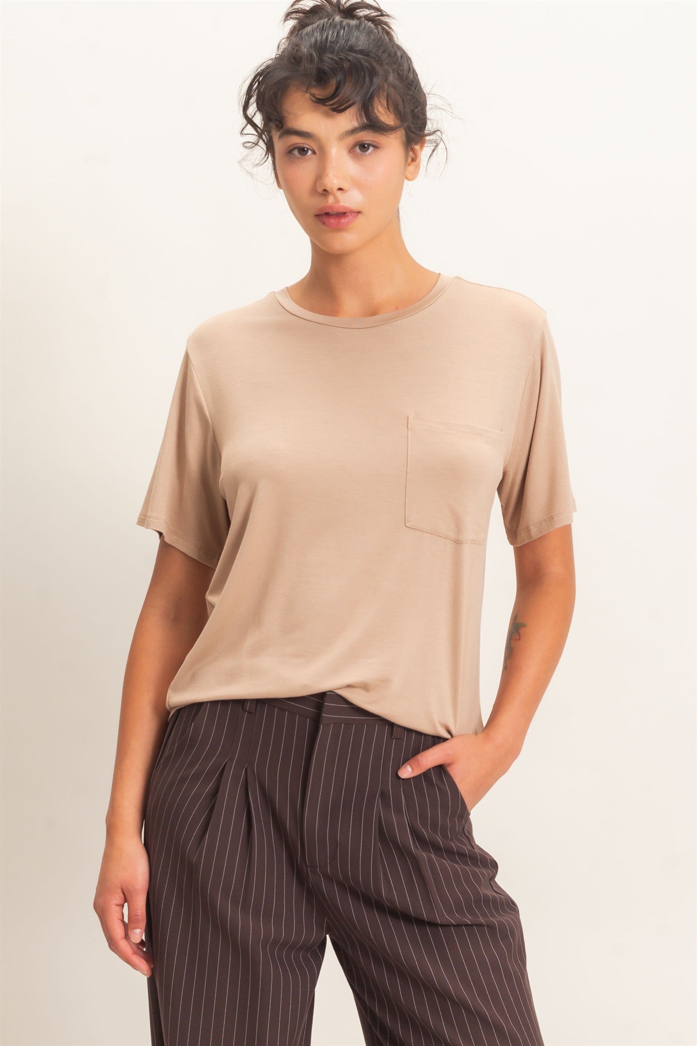 Wholesale Crew Neck Pocket Tee Clothing Tops DZ26E254 DARK TAUPE DOUBLE ZERO