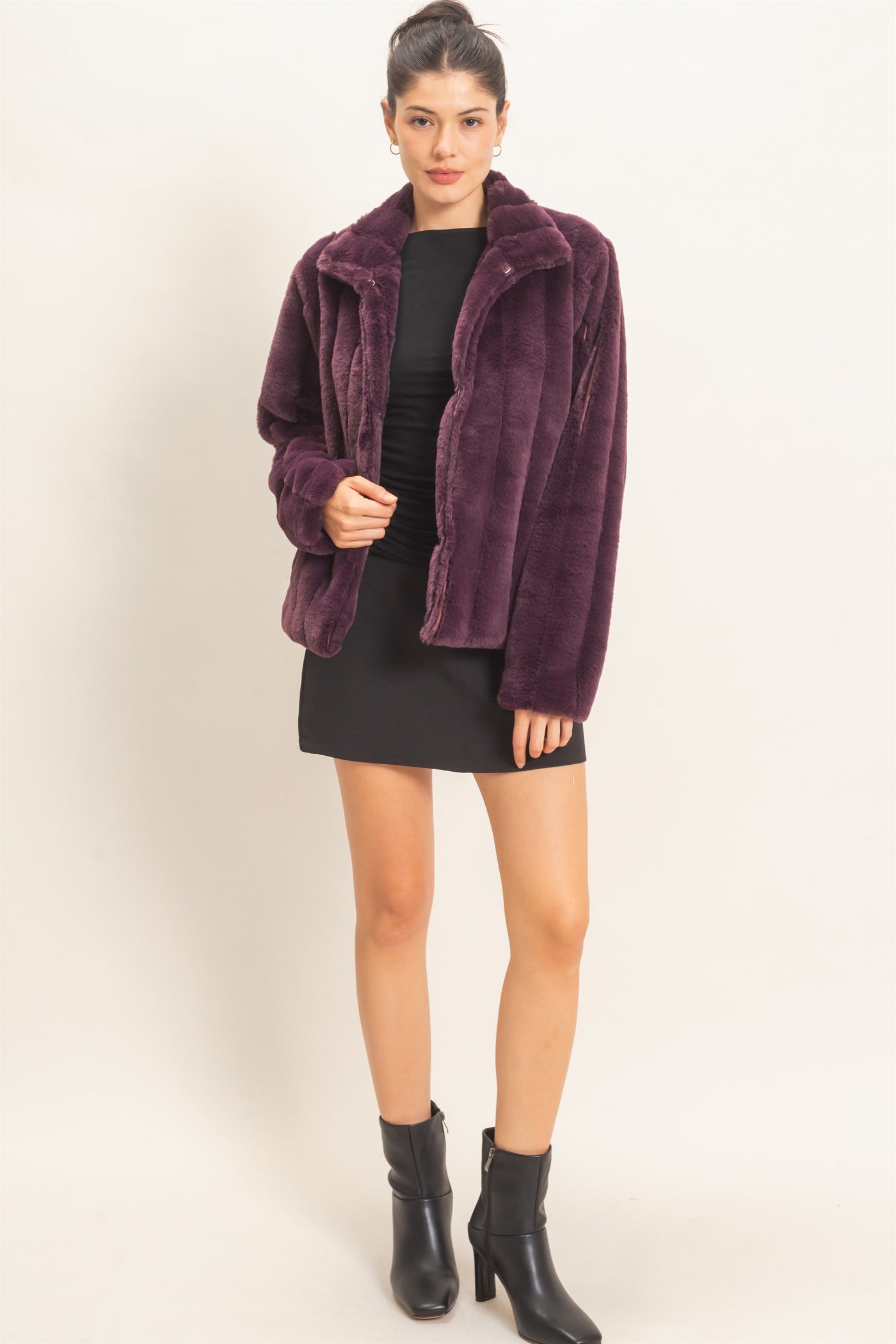 Wholesale Faux Fur Jacket Coats & Jackets HF26F203 PLUM WINE HYFVE