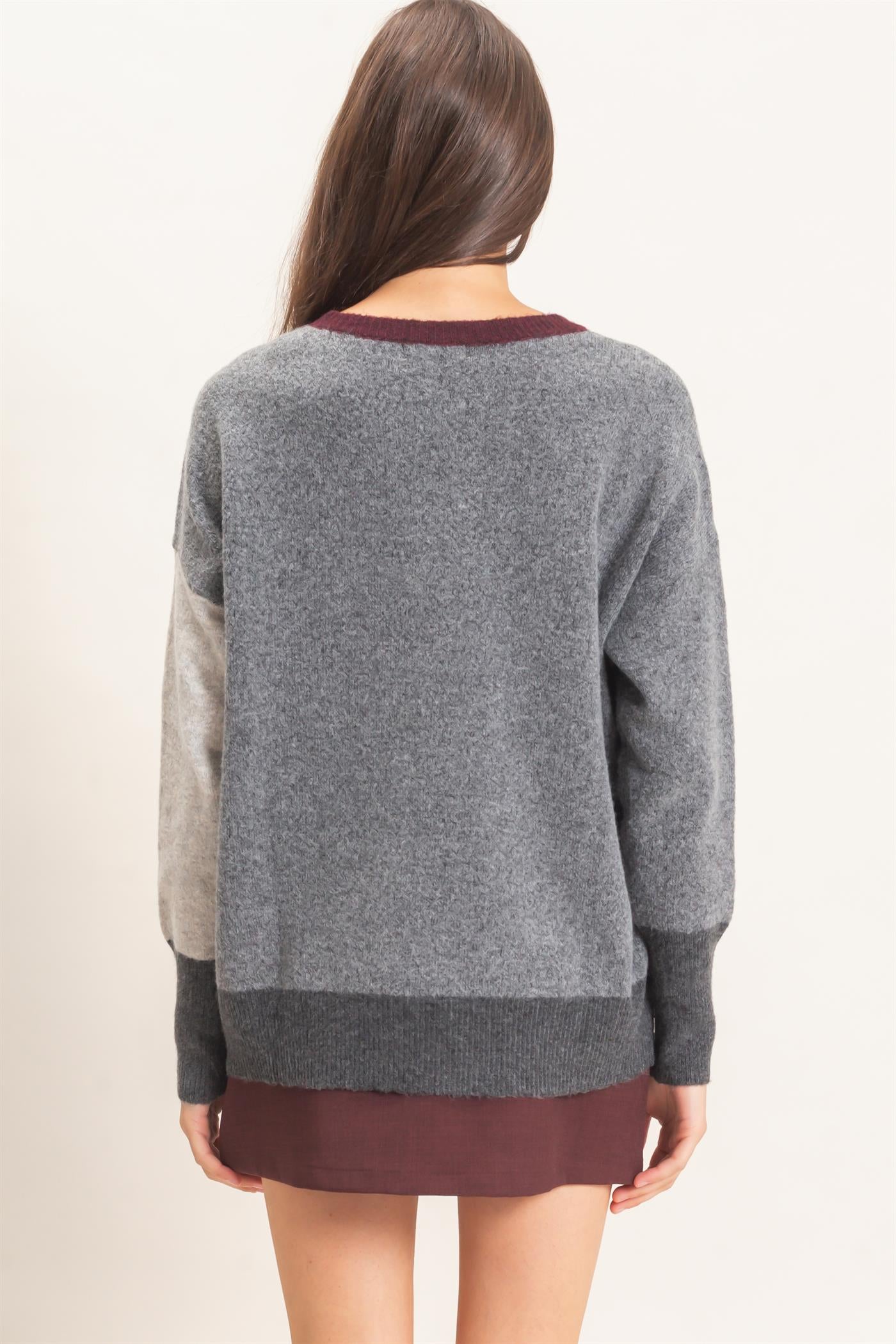 Wholesale Colorblock Crew Neck Sweater Sweaters HF26E151 CHARCOAL HYFVE