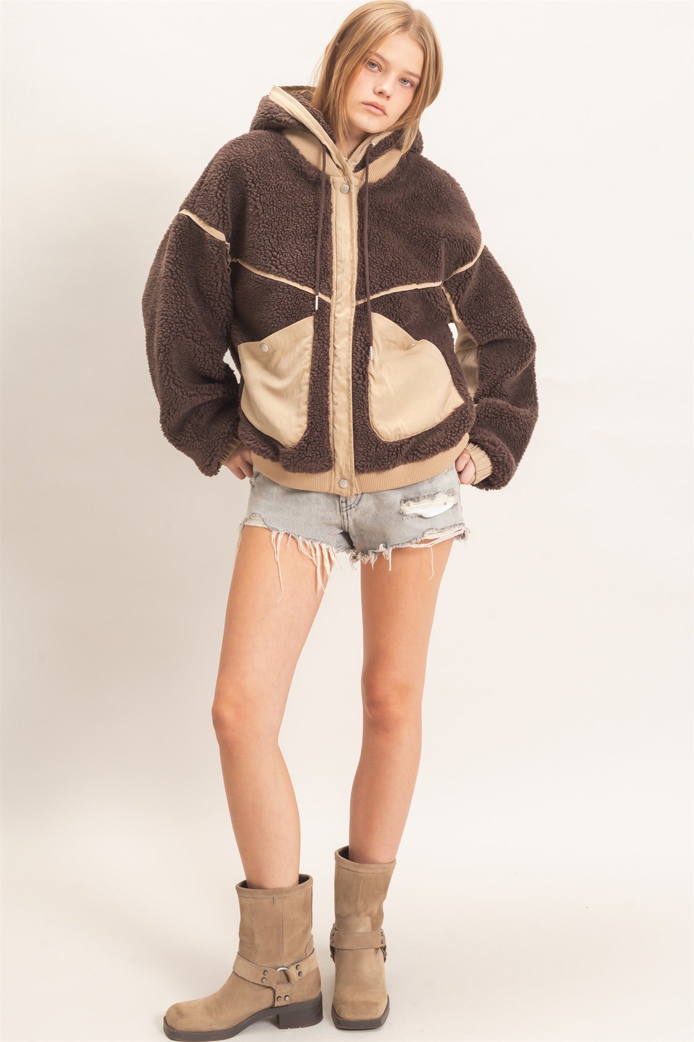 Wholesale Contrast Panel Sherpa Hooded Jacket Hoodies HF26E989 CHOCOLATE HYFVE