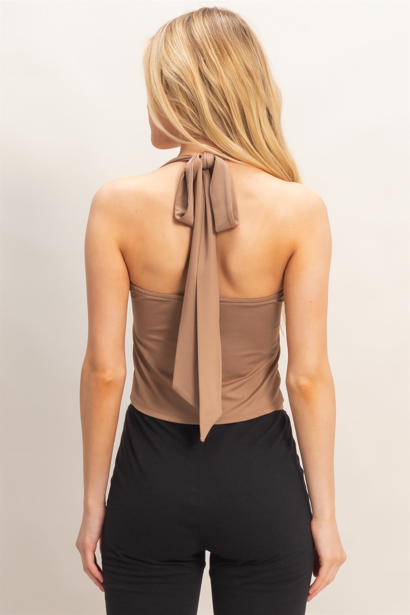 Wholesale Halter Top With Acrylic Buckle Clothing Tops HF26E489 MOCHA HYFVE