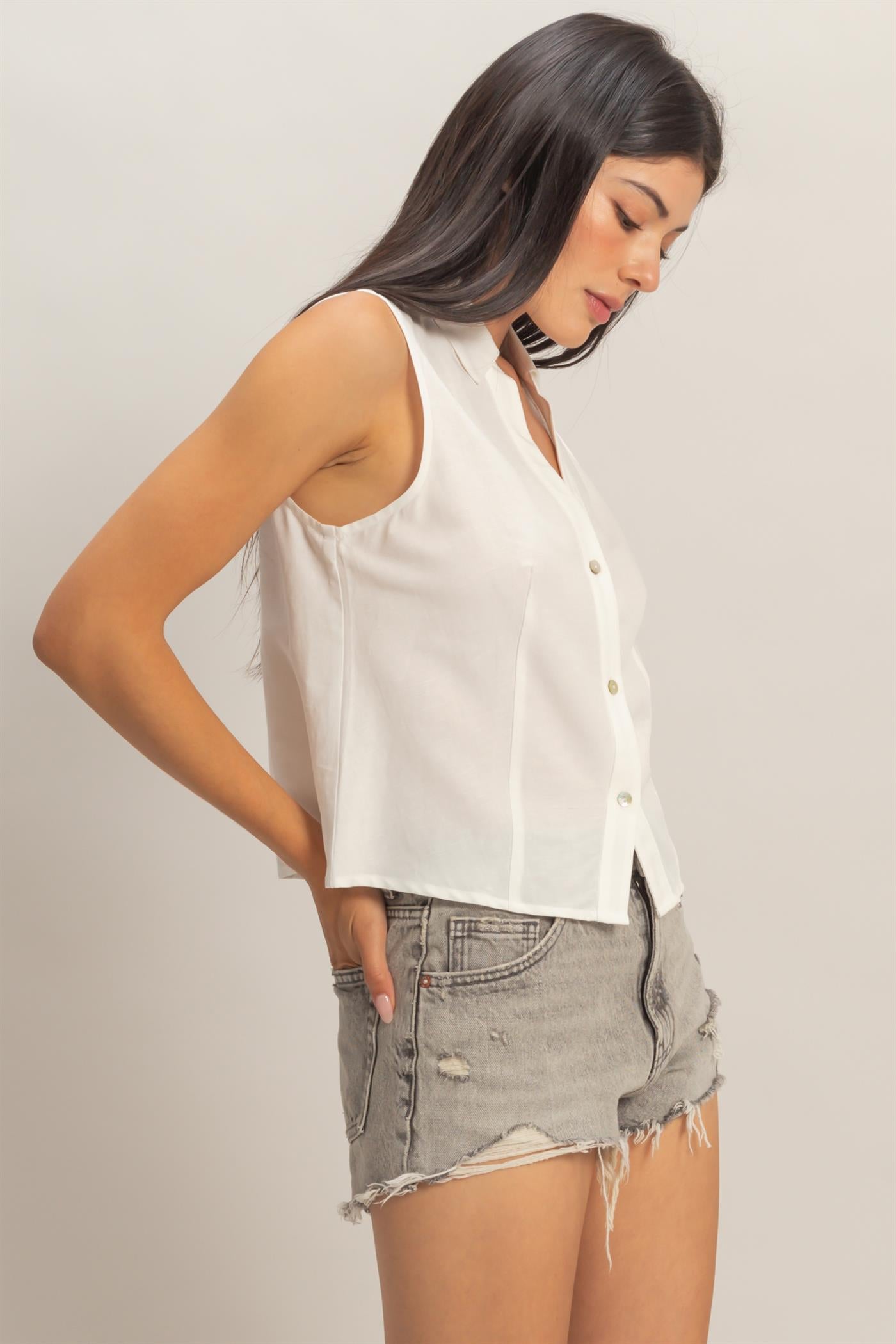 Wholesale Sleeveless Lyocell Linen Button Front Top Clothing Tops DZ26C189 WHITE DOUBLE ZERO