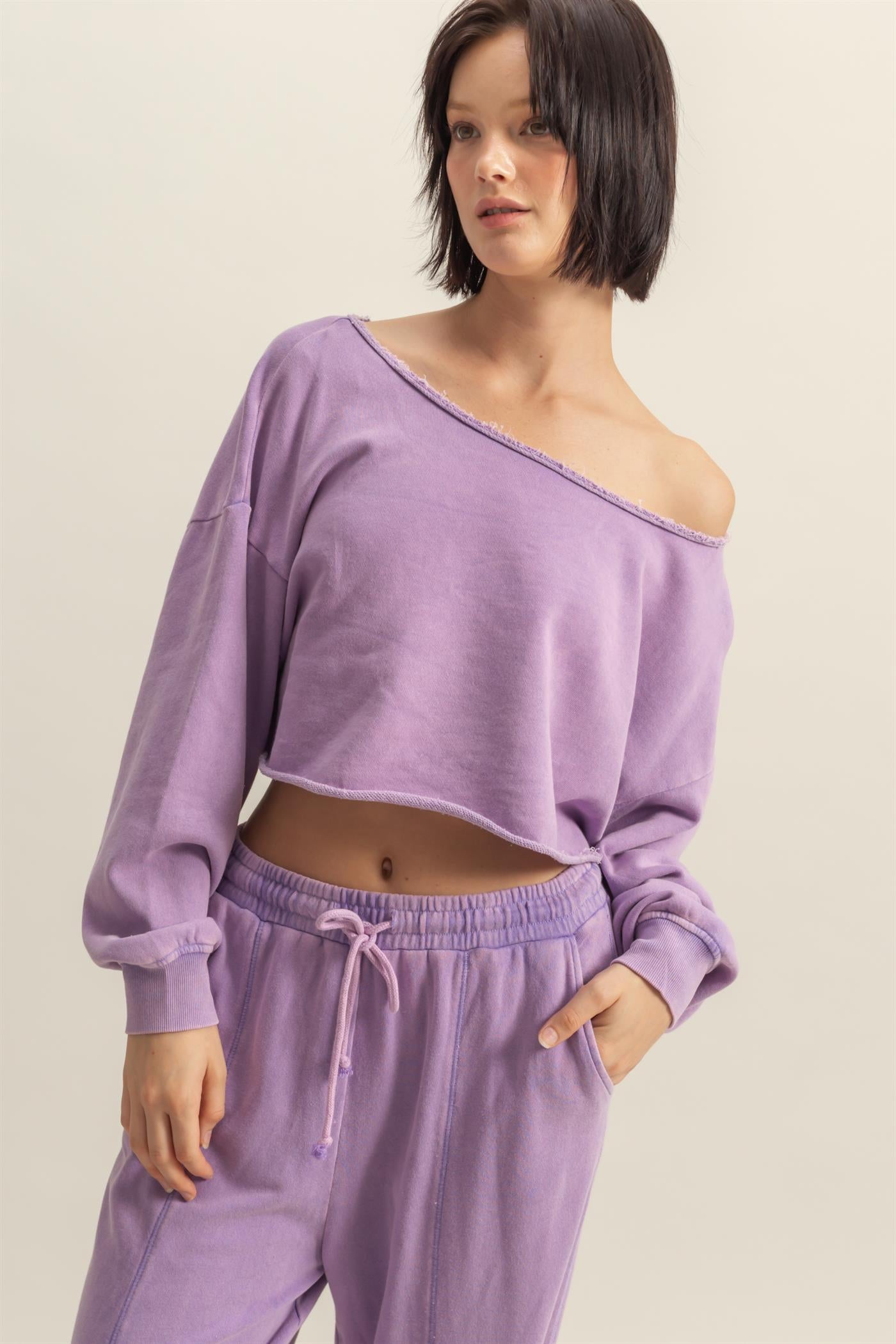 Wholesale Frayed Detail Long Sleeve Crop Top Sweatshirts DZ25A776 WISTERIA DOUBLE ZERO