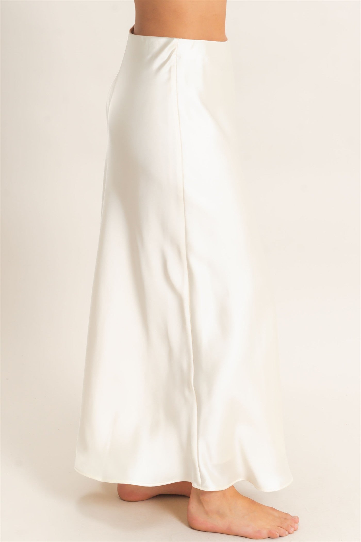 Wholesale Satin Maxi Skirt Skirts DZ26C970 CREAM DOUBLE ZERO