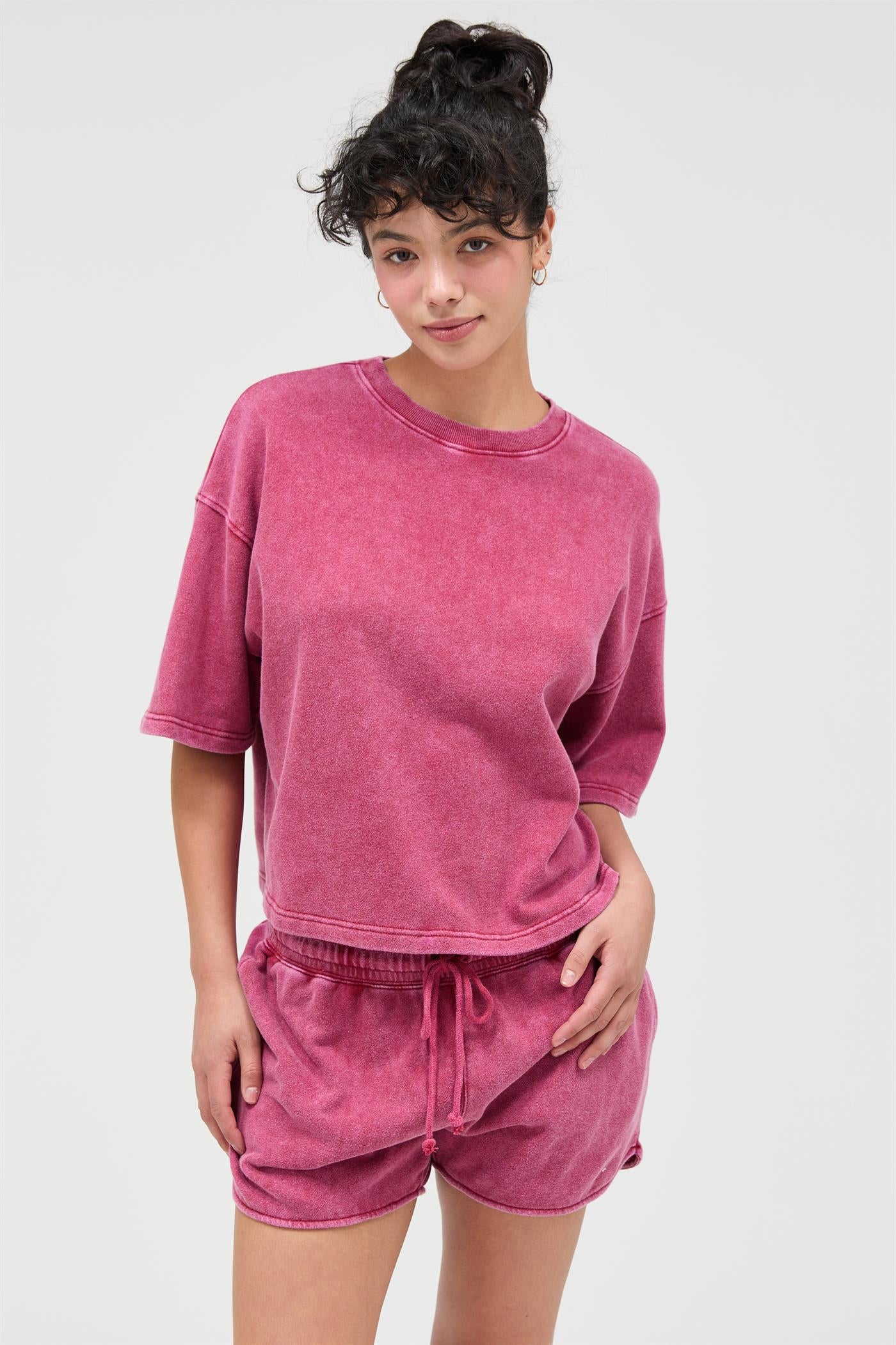 Wholesale Acid Wash Boxy Crew Neck Top T-Shirts DZ26C093 DARK RED DOUBLE ZERO