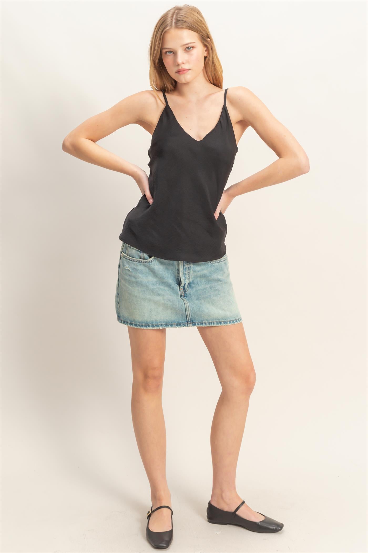 Wholesale Satin Bias V-Neck Camisole Camisoles HF26E318 BLACK HYFVE