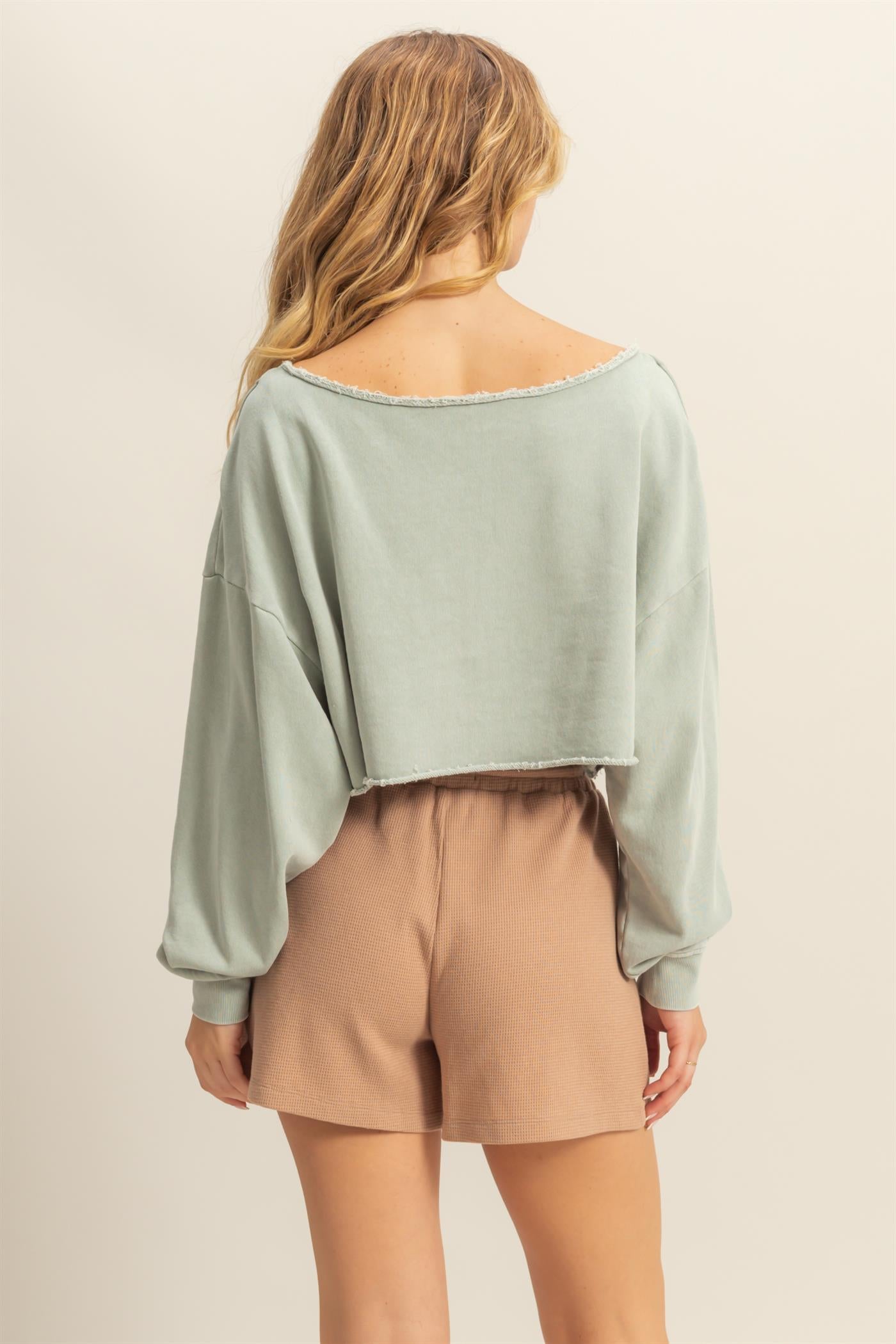 Wholesale Frayed Detail Long Sleeve Crop Top Sweatshirts DZ25A776 SAGE GREEN DOUBLE ZERO