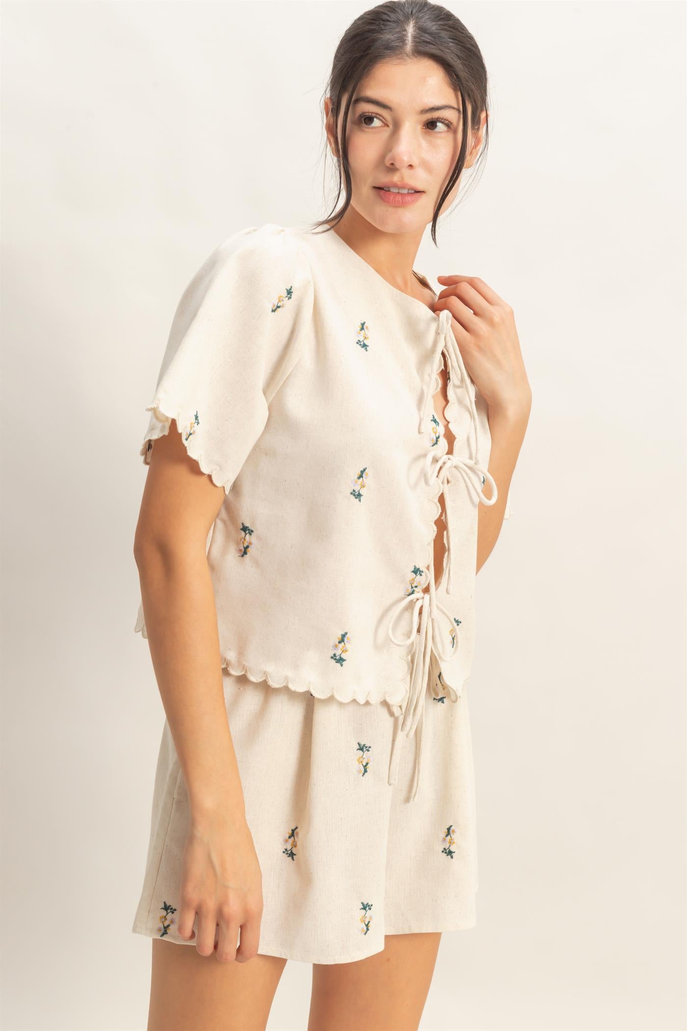 Wholesale Tie Front Scallop Hem Top Clothing Tops HF26A861 OATMEAL/GREEN COMBO HYFVE