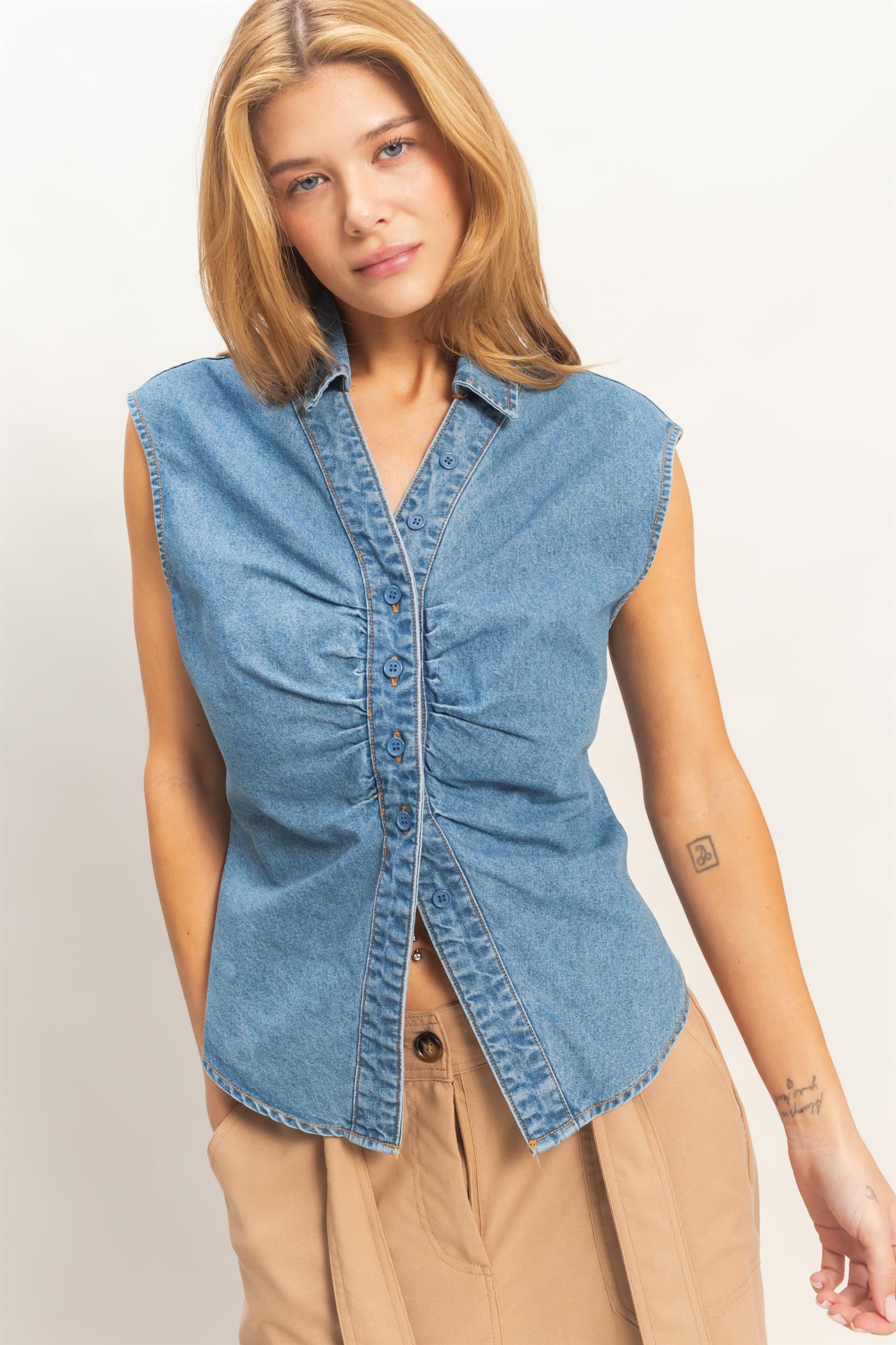 Wholesale Sleeveless Denim Button-Up Top Clothing Tops HF26C221 LIGHT BLUE HYFVE