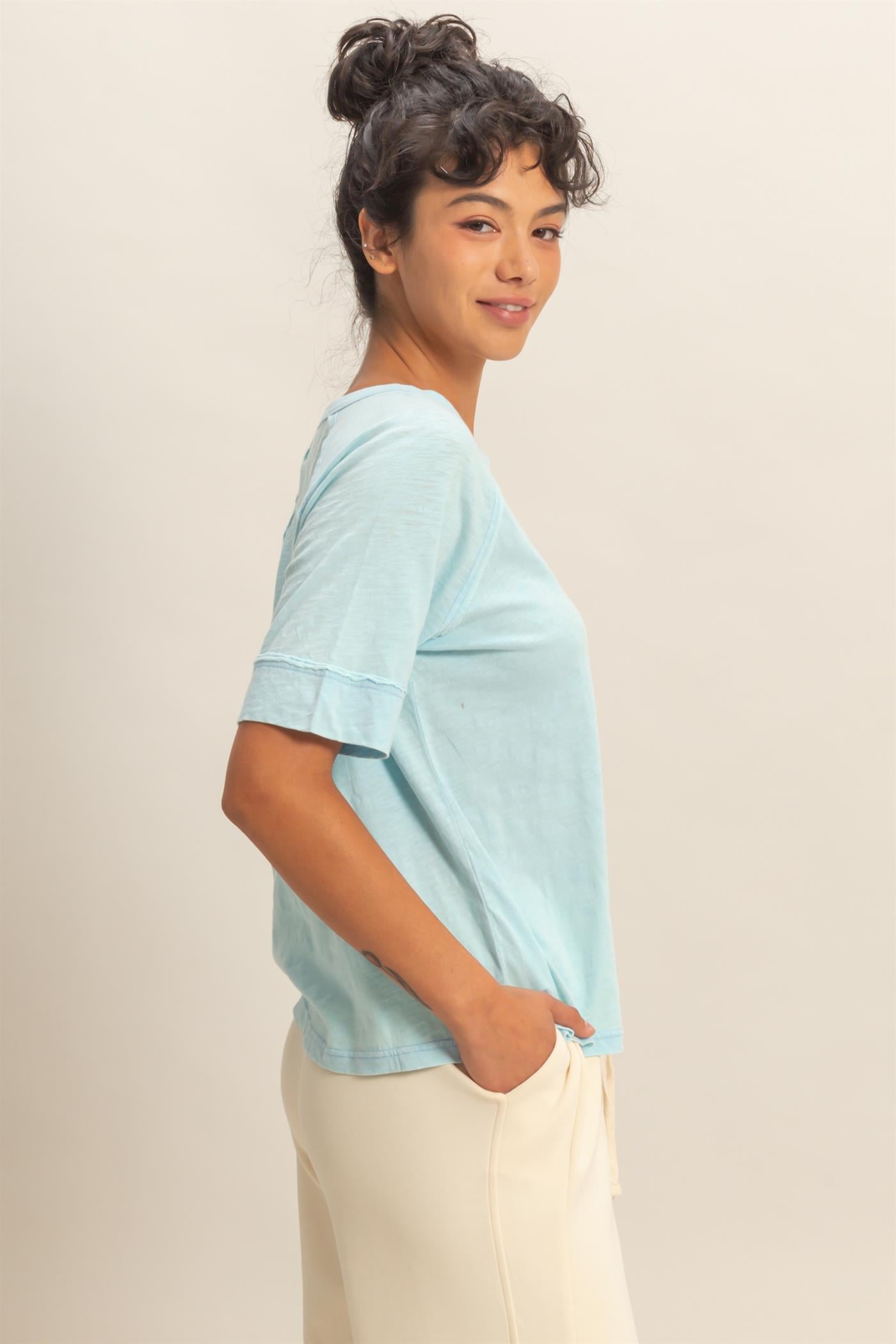 Wholesale Acid Wash Raw Seam Raglan Short Sleeve Tee Clothing Tops DZ26A655 BLUE HYFVE