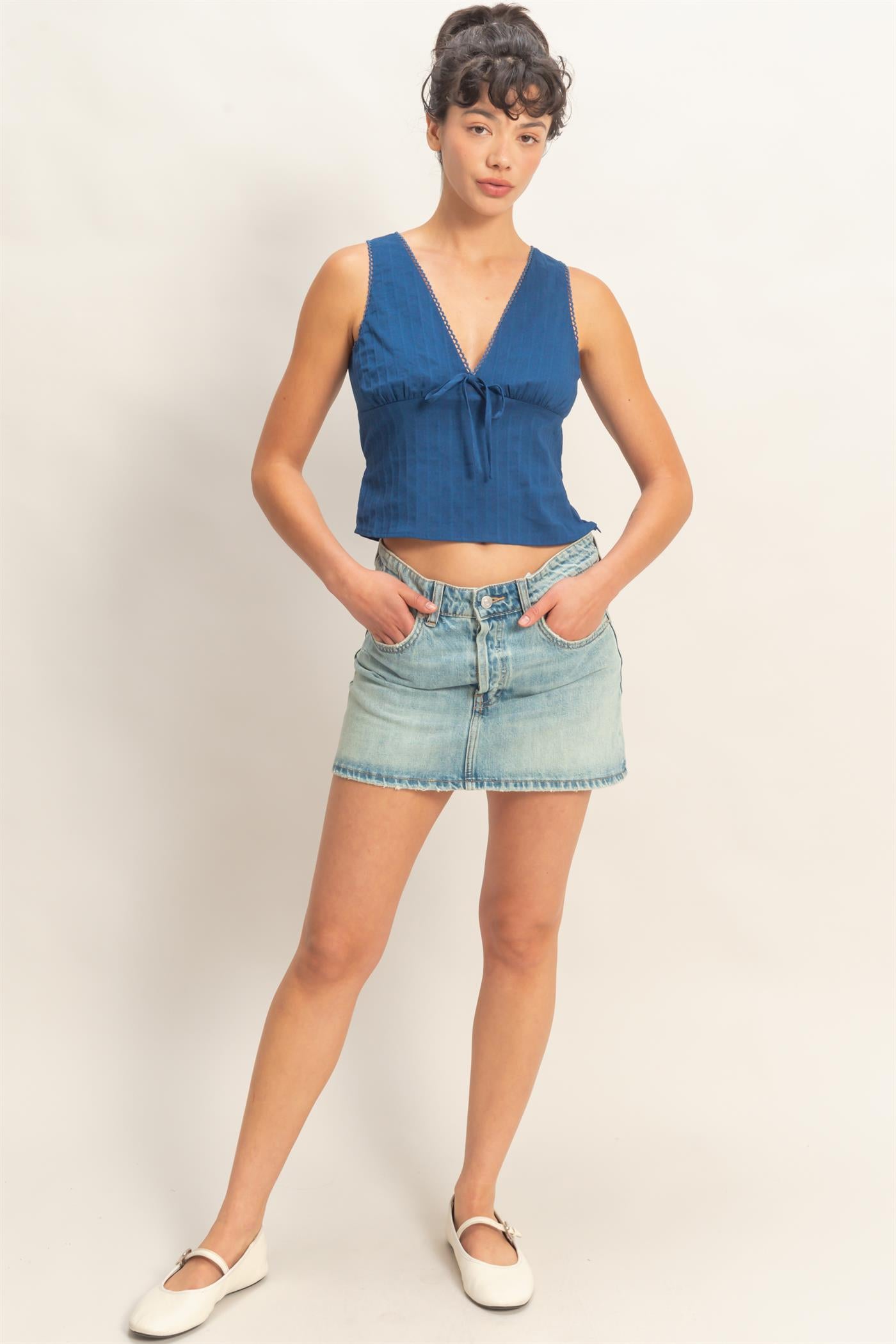 Wholesale Sleeveless Scallop Trim V-Neck Tie-Back Top Clothing Tops DZ26C185 NAVY DOUBLE ZERO