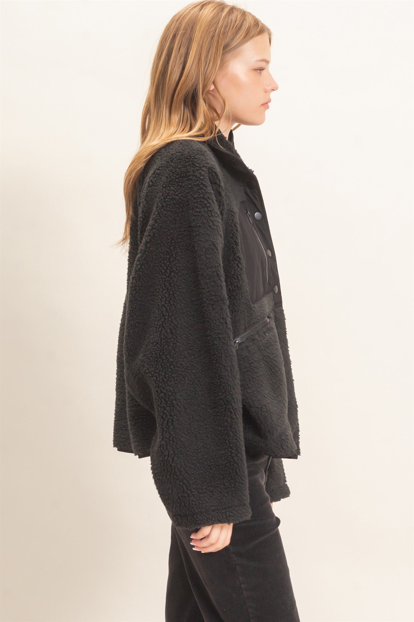 Wholesale Sherpa Fleece Jacket Coats & Jackets HF26E077 BLACK HYFVE