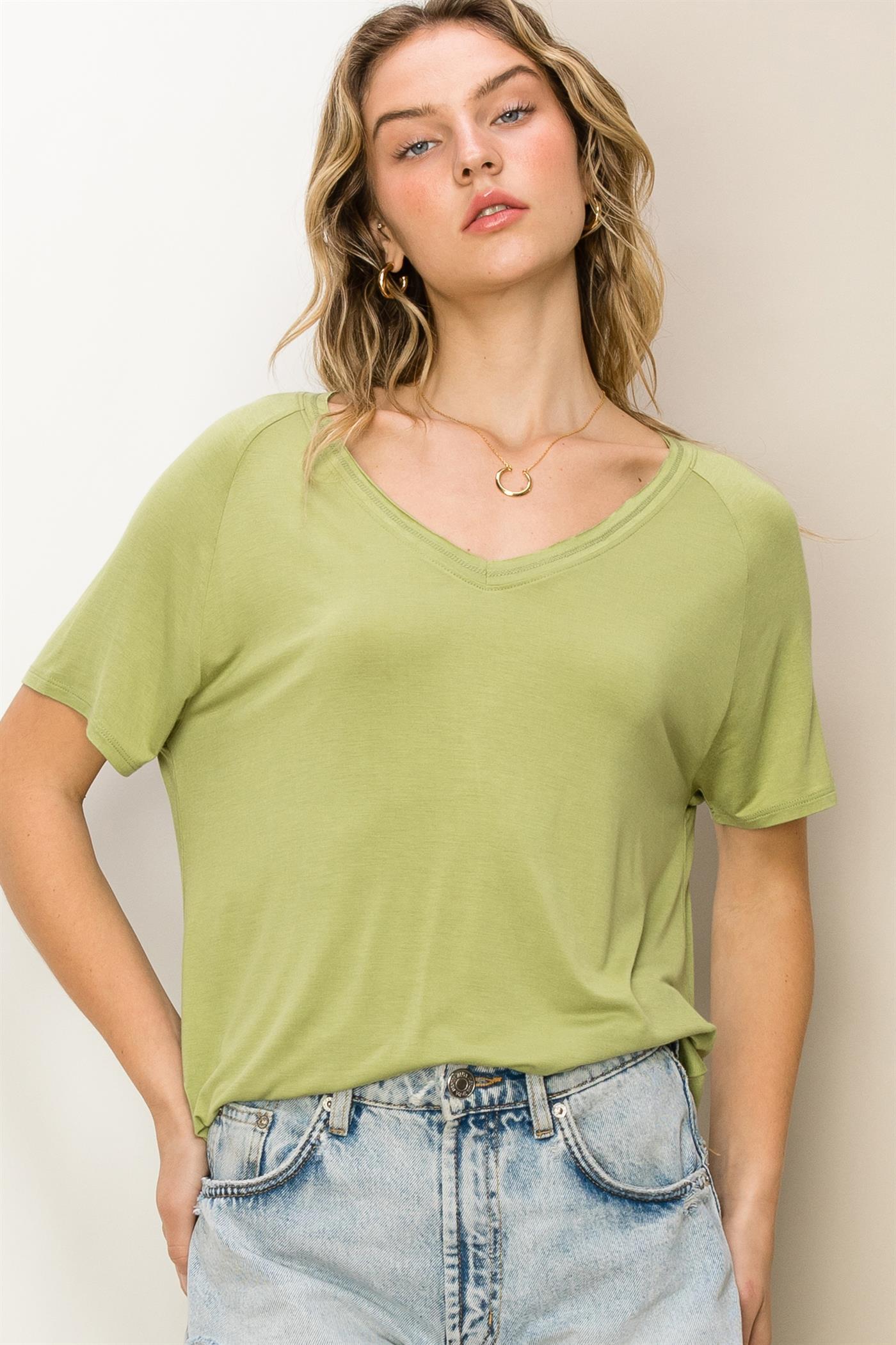 Wholesale Oversized V-Neck Tee Clothing Tops DZ23A790 PALE OLIVE DOUBLE ZERO