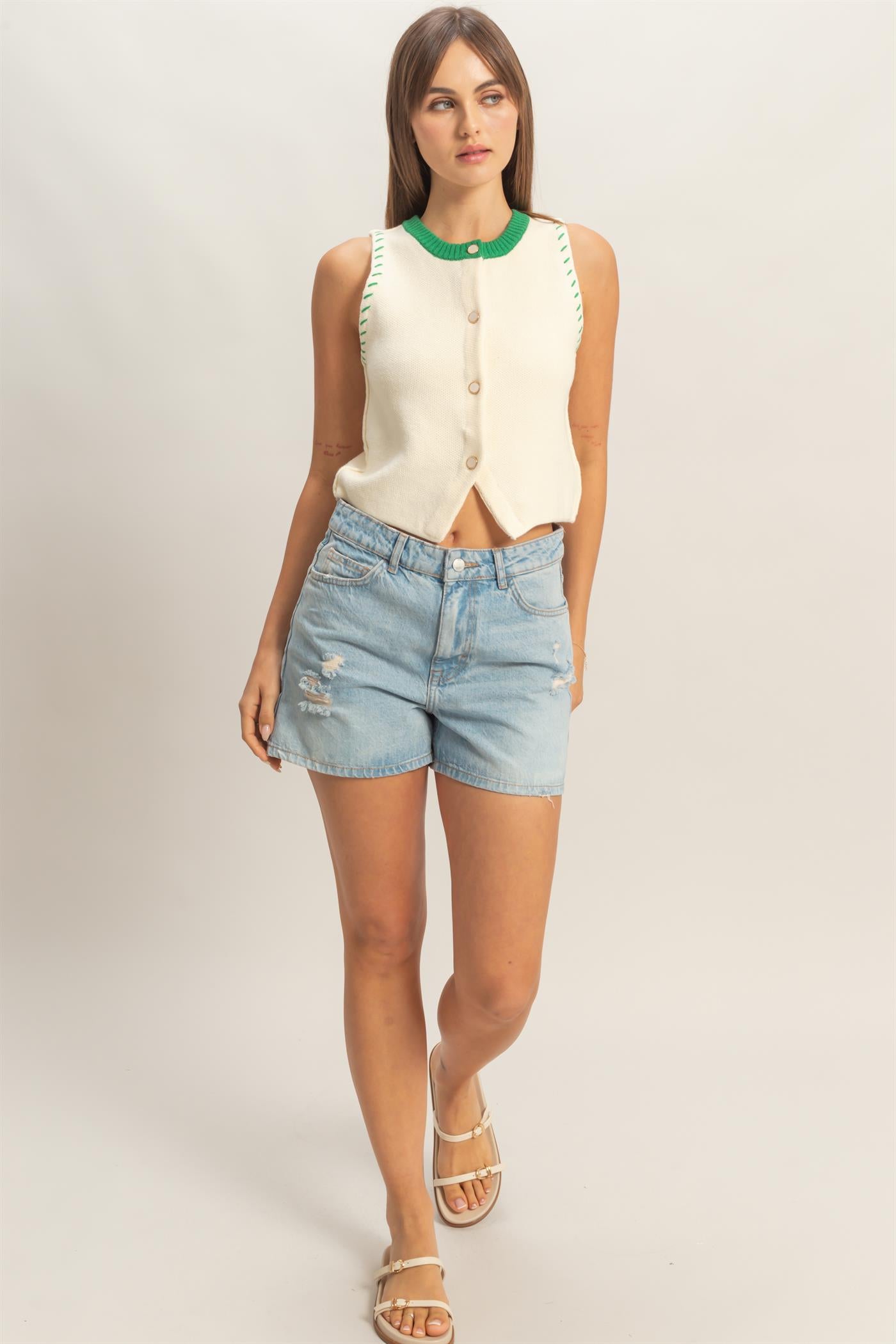 Wholesale Sleeveless Button-Up Cardigan Vest Sweaters HF26A357 CREAM HYFVE