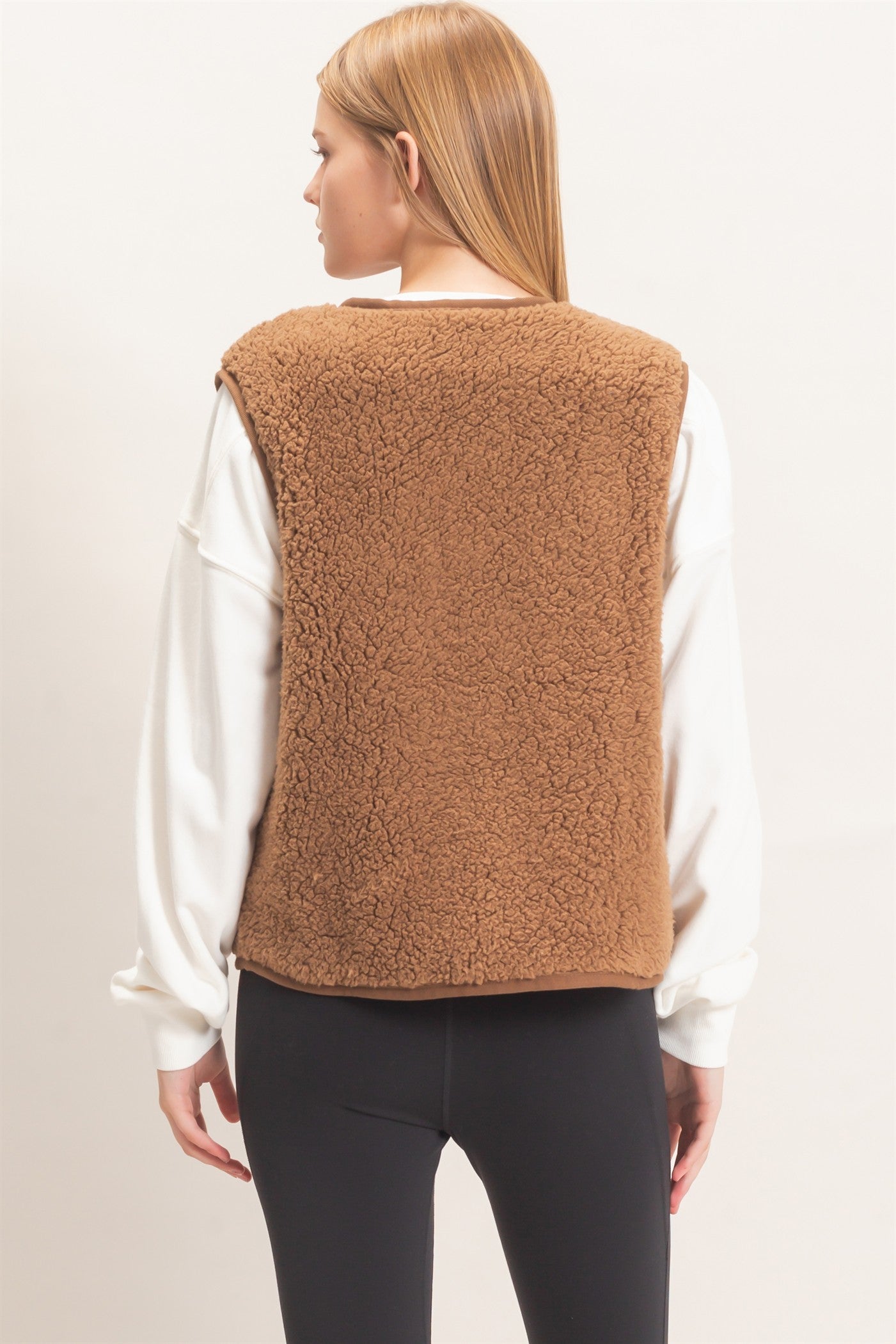 Wholesale Button Front Sherpa Vest With Patch Pockets Vests HF27A010 CAMEL HYFVE