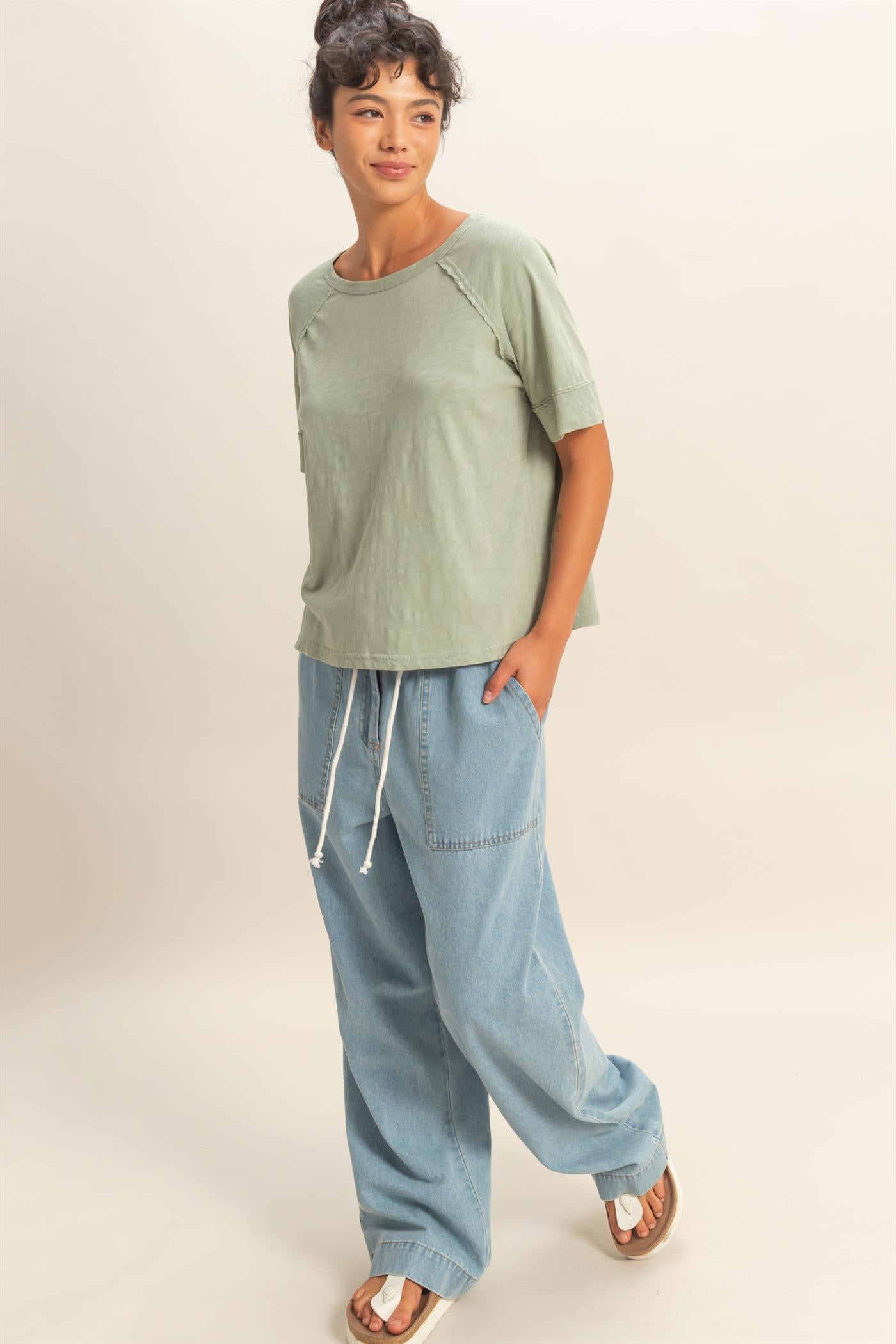 Wholesale Acid Wash Raw Seam Raglan Short Sleeve Tee Clothing Tops DZ26A655 SAGE GREEN HYFVE