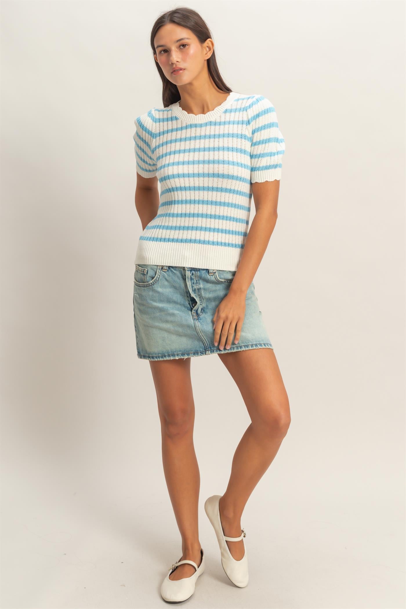Wholesale Striped Scallop Edge Puff Sleeve Knit Top Shirts DZ26A284 BLUE DOUBLE ZERO