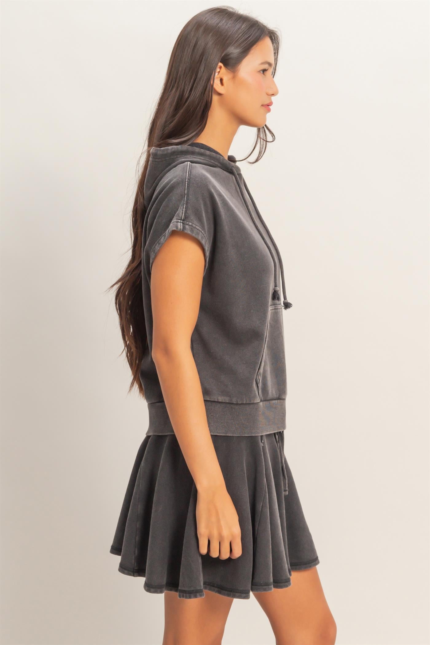 Wholesale Acid Washed Sleeveless Hooded Kangaroo Pocket Top Hoodies DZ26A411 BLACK DOUBLE ZERO