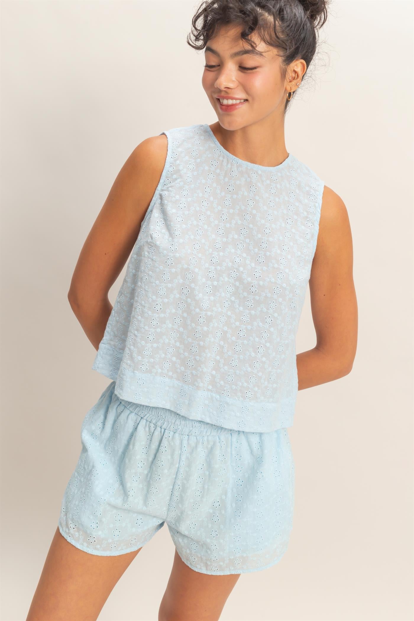 Wholesale Eyelet Sleeveless Top With Back Buttons Clothing Tops DZ26C541 ICE BLUE DOUBLE ZERO